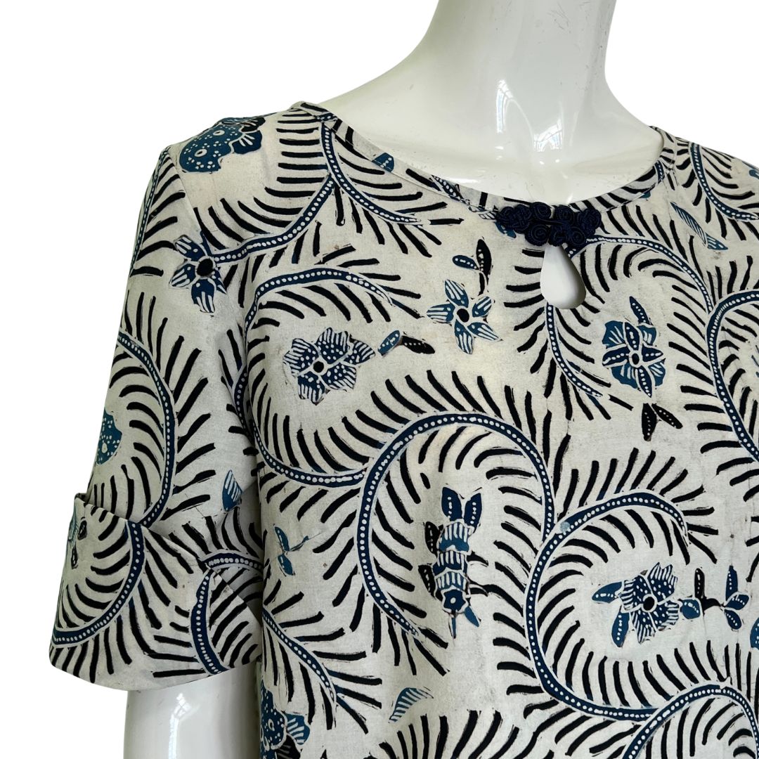Batik Tulis Flip Sleeve Dress - M