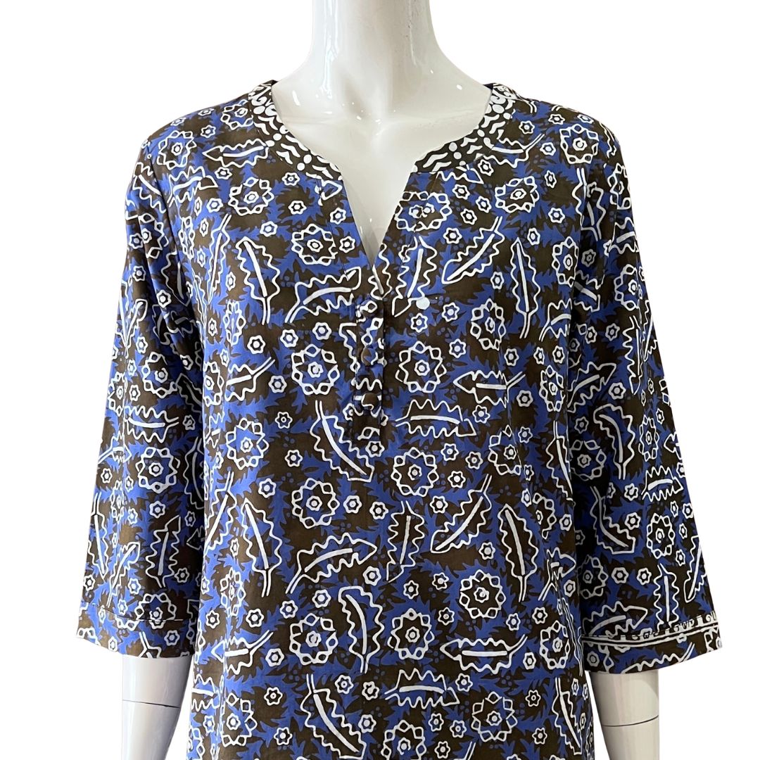 3/4 Sleeve V Neck dress - M