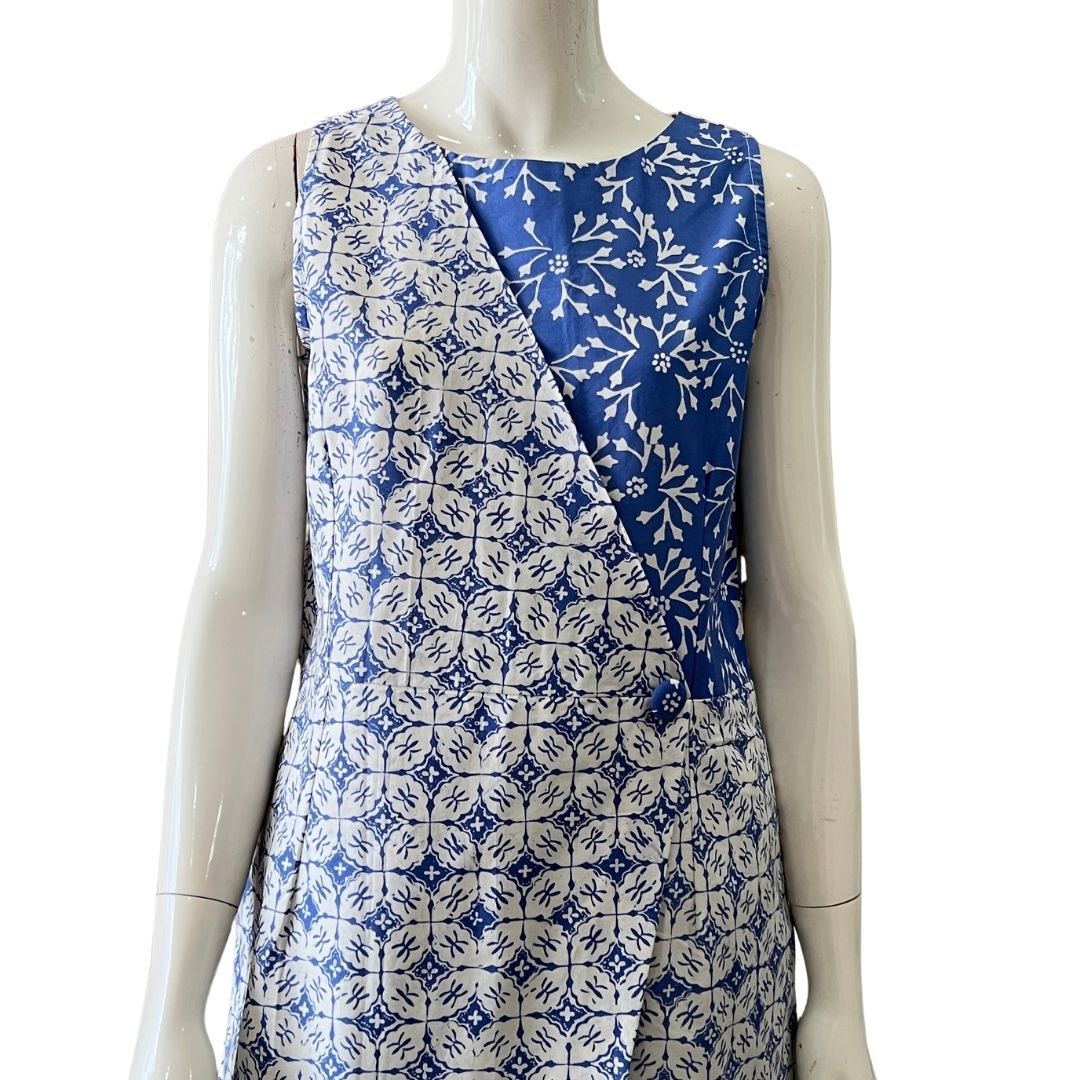 Sleeveless Panel Dress - S