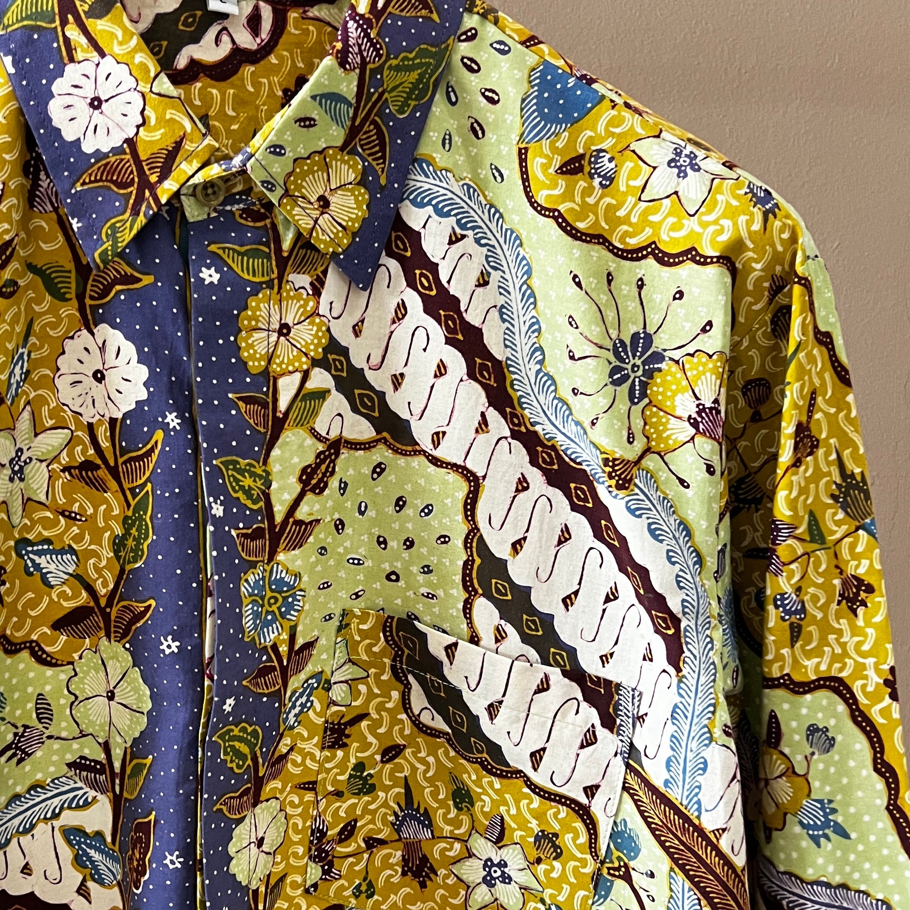 Premium Batik Tulis Supeior Men's Long Sleeve Shirt - L
