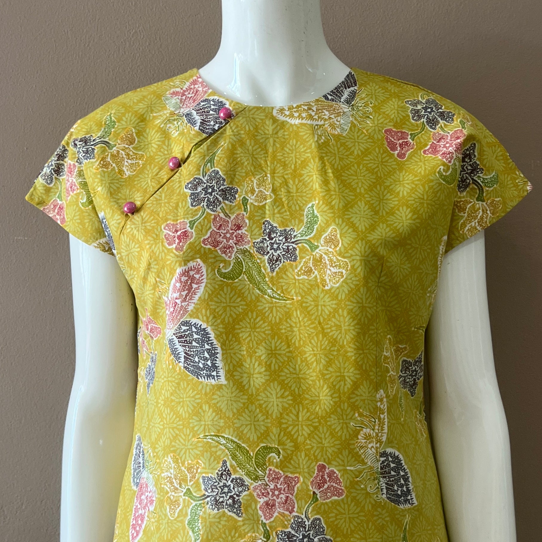 3 Button Slim Fit Dress - S