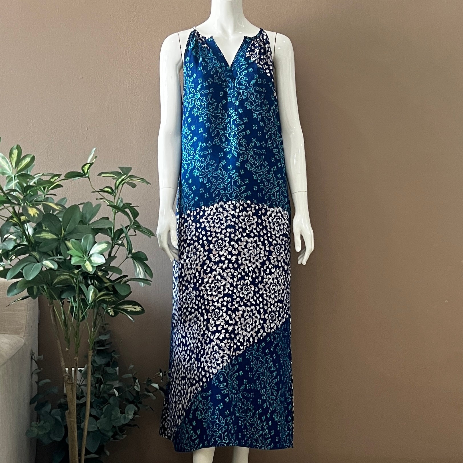 Summer Resort Maxi Dress - L