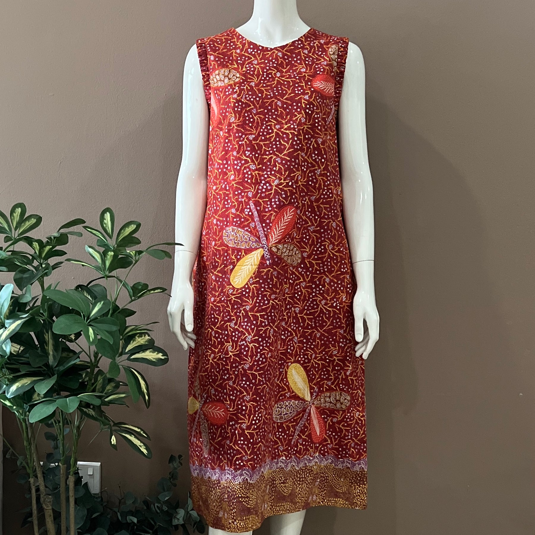 Gathered Sleeveless Dress - L