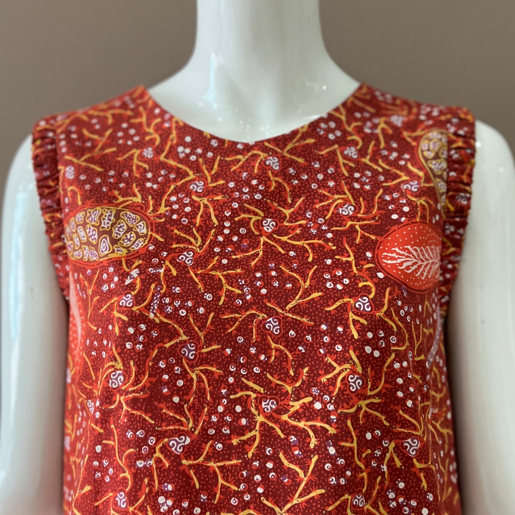 Gathered Sleeveless Dress - L