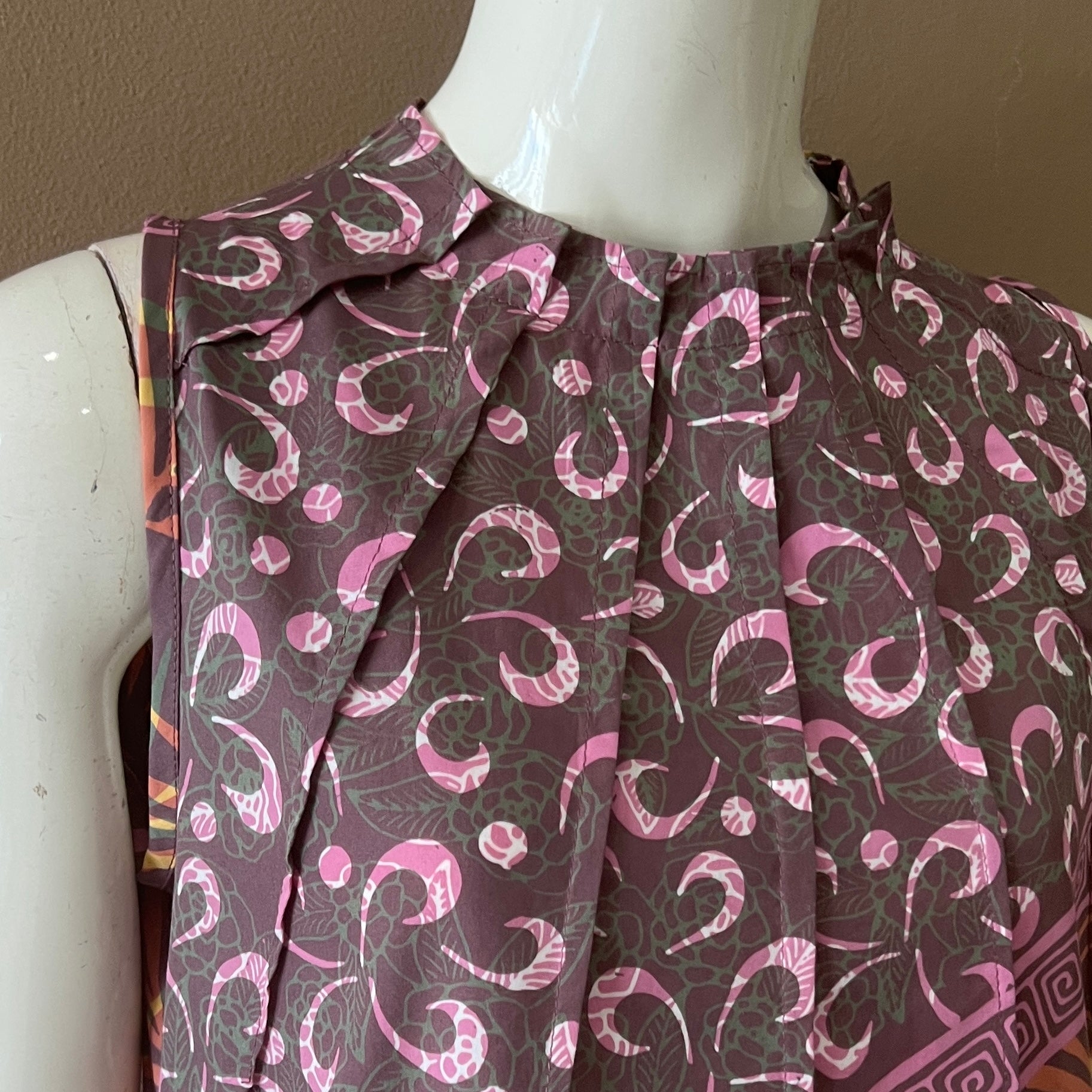 Ruffle Neck Maxi Dress XS