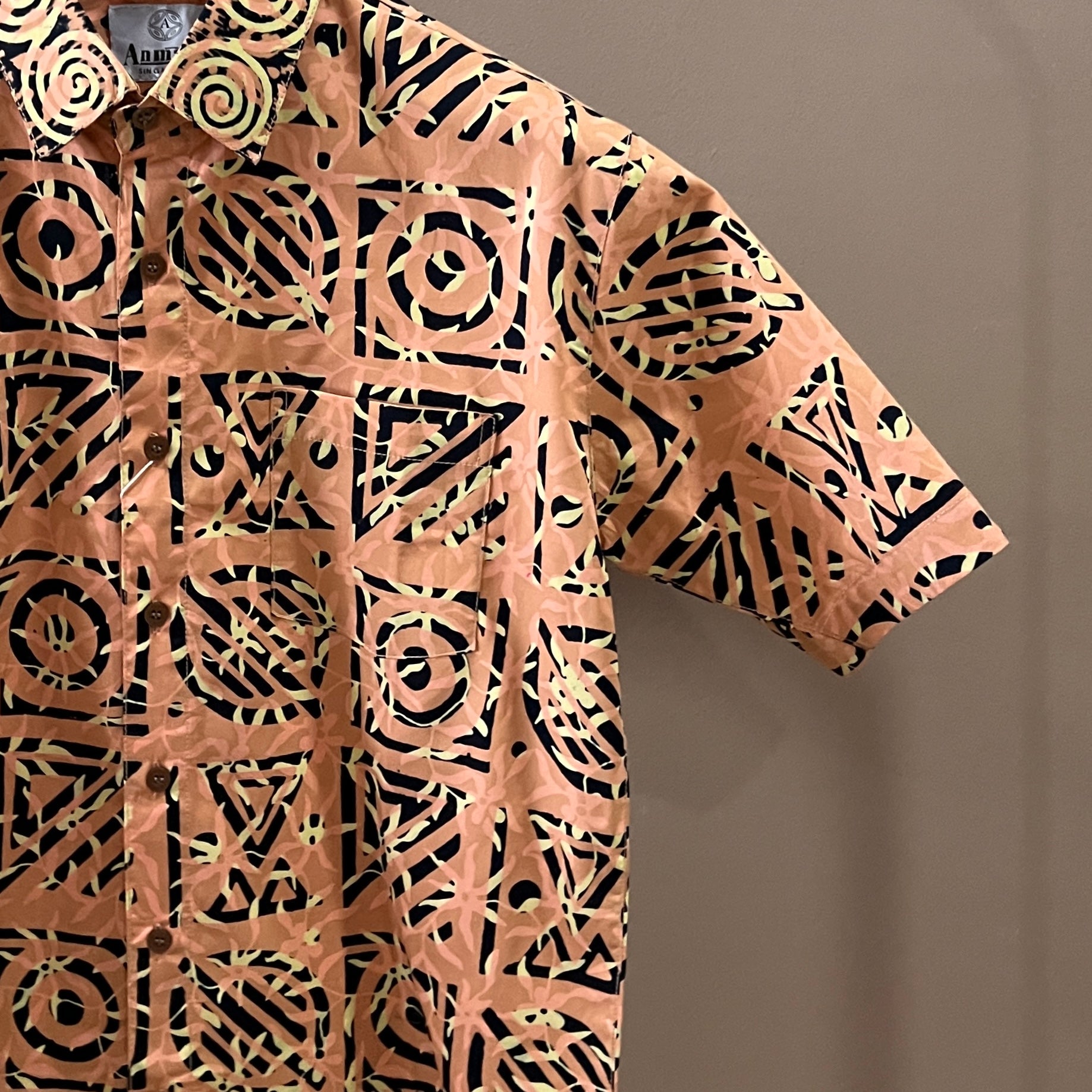 Batik Men's Short Sleeve Shirt