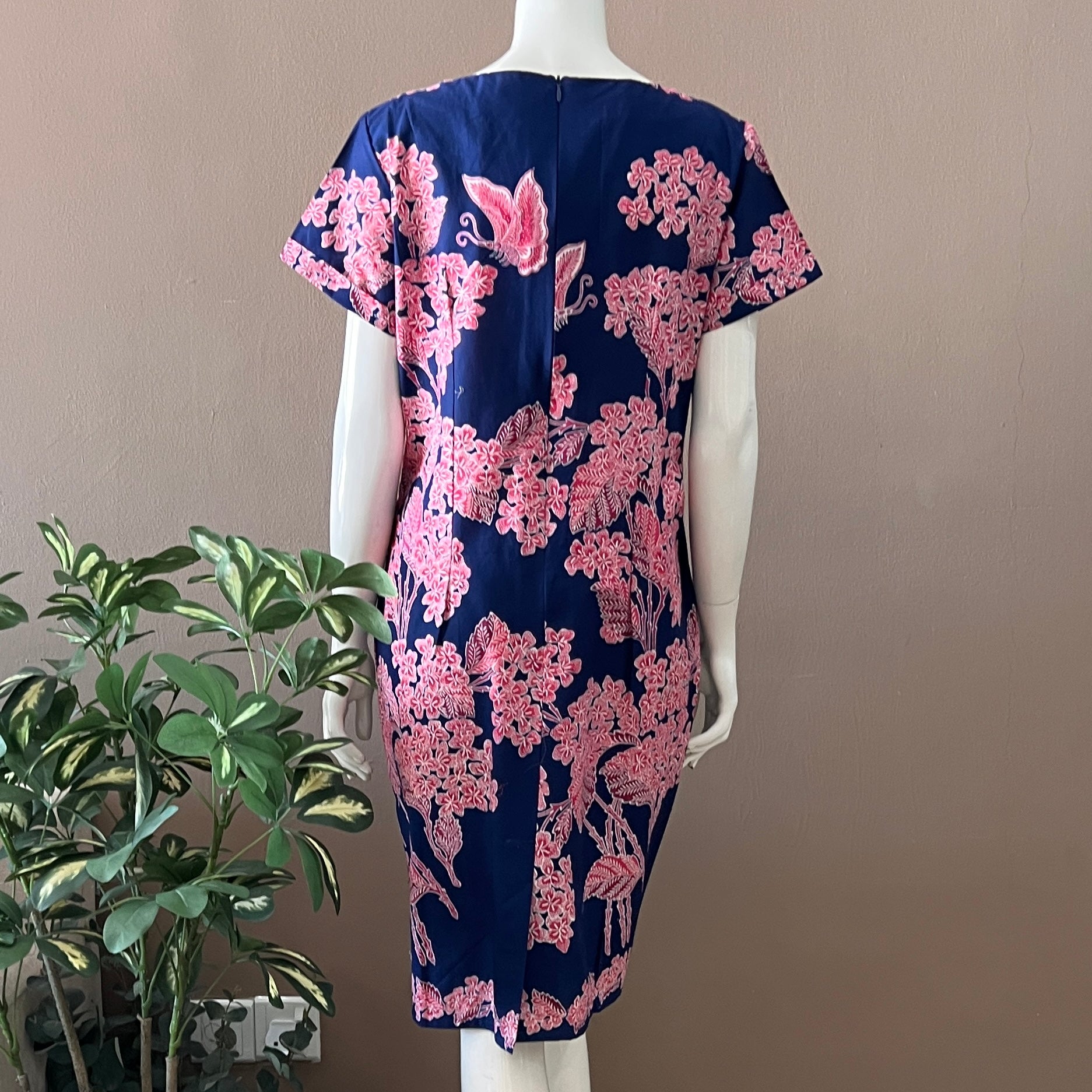 City Walk Dress - L