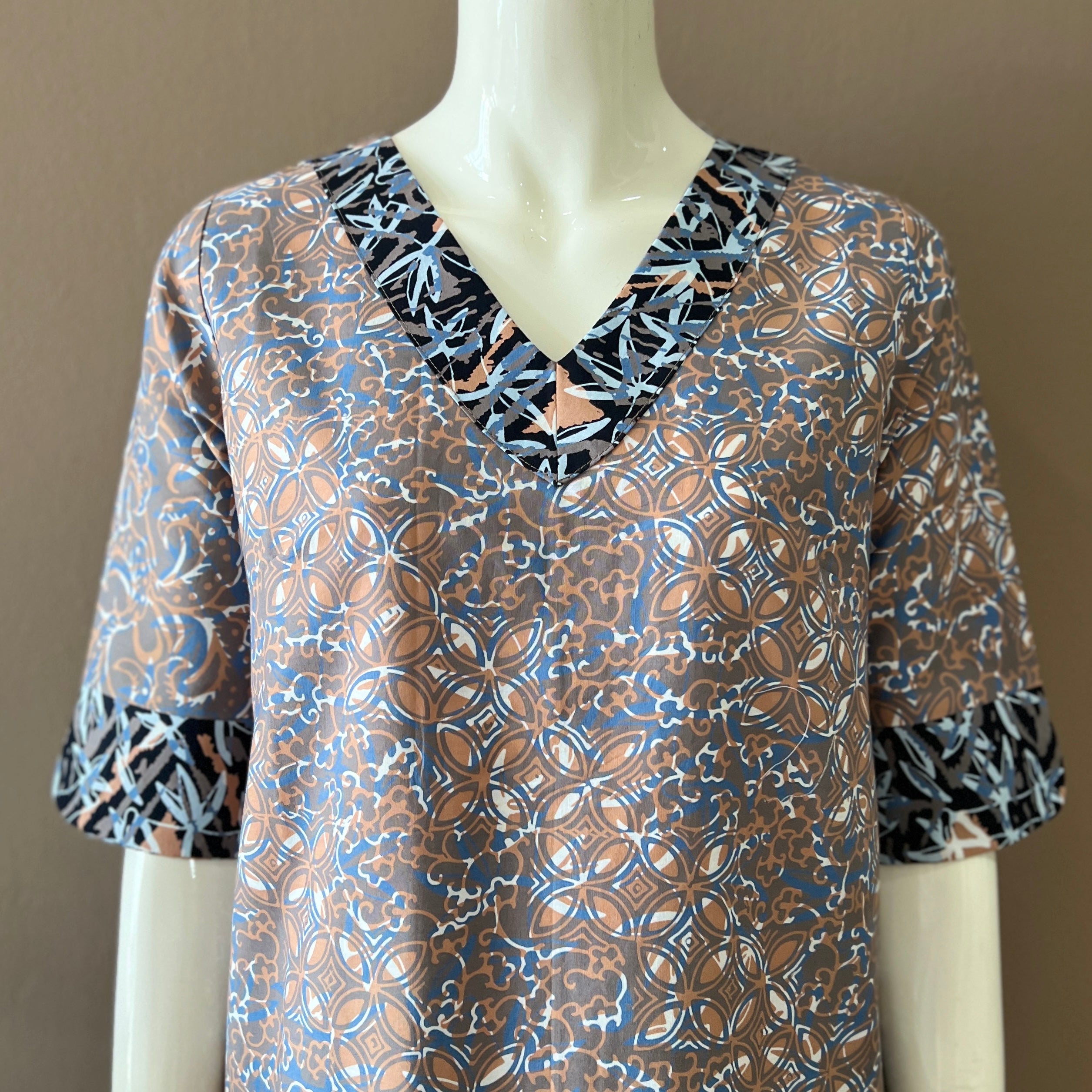 Classic V Neck Dress - S