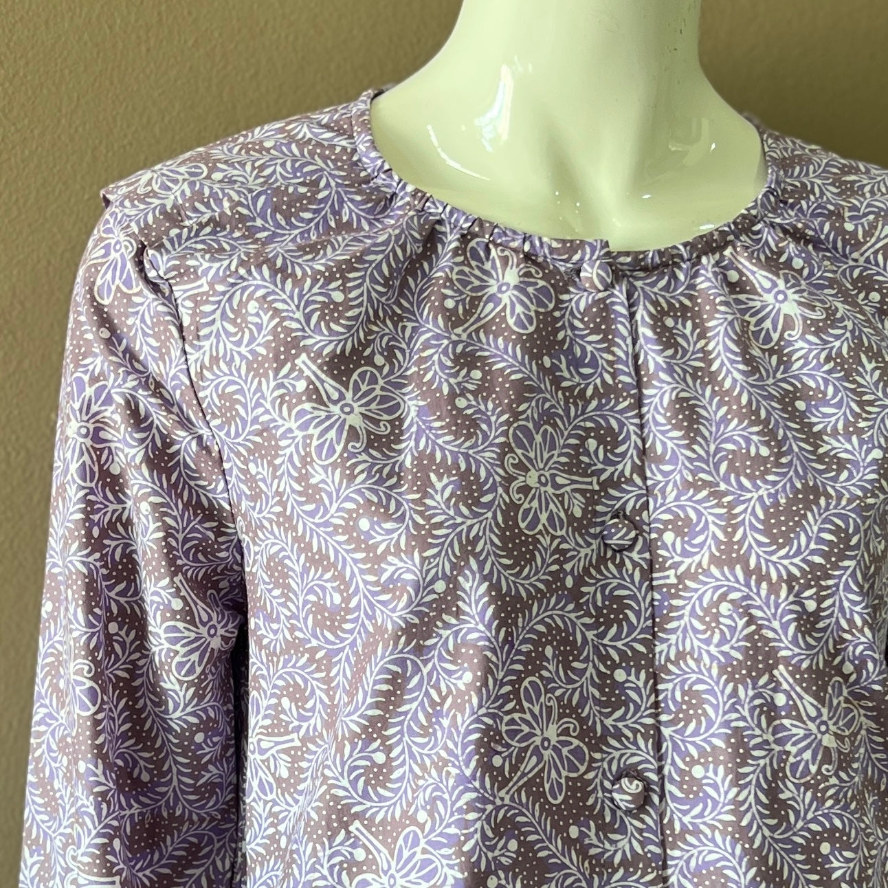 V Neck Short Sleeve Top - L