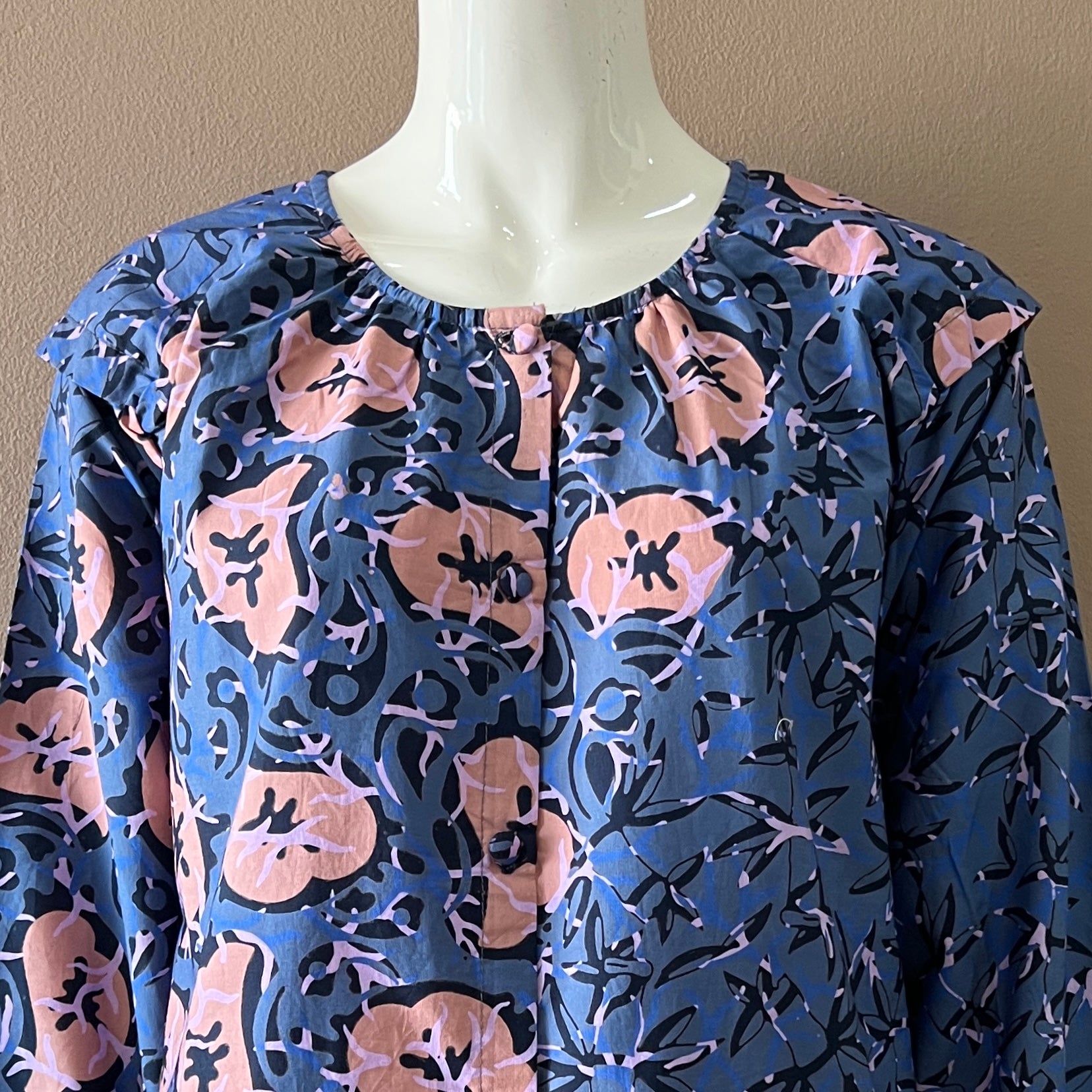 V Neck Short Sleeve Top - L