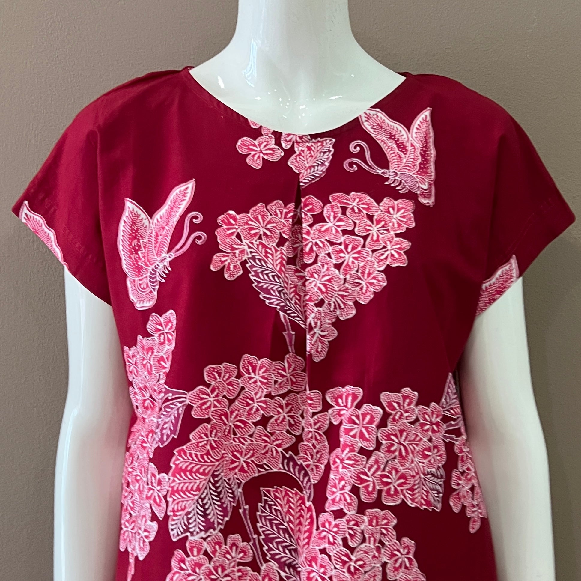 V Neck Tuck Dress - S