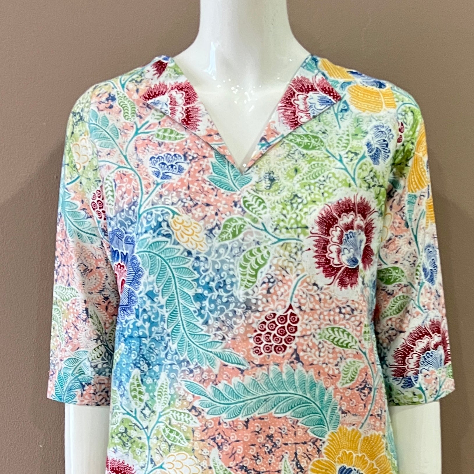 V Neck dress w/ collar - XS