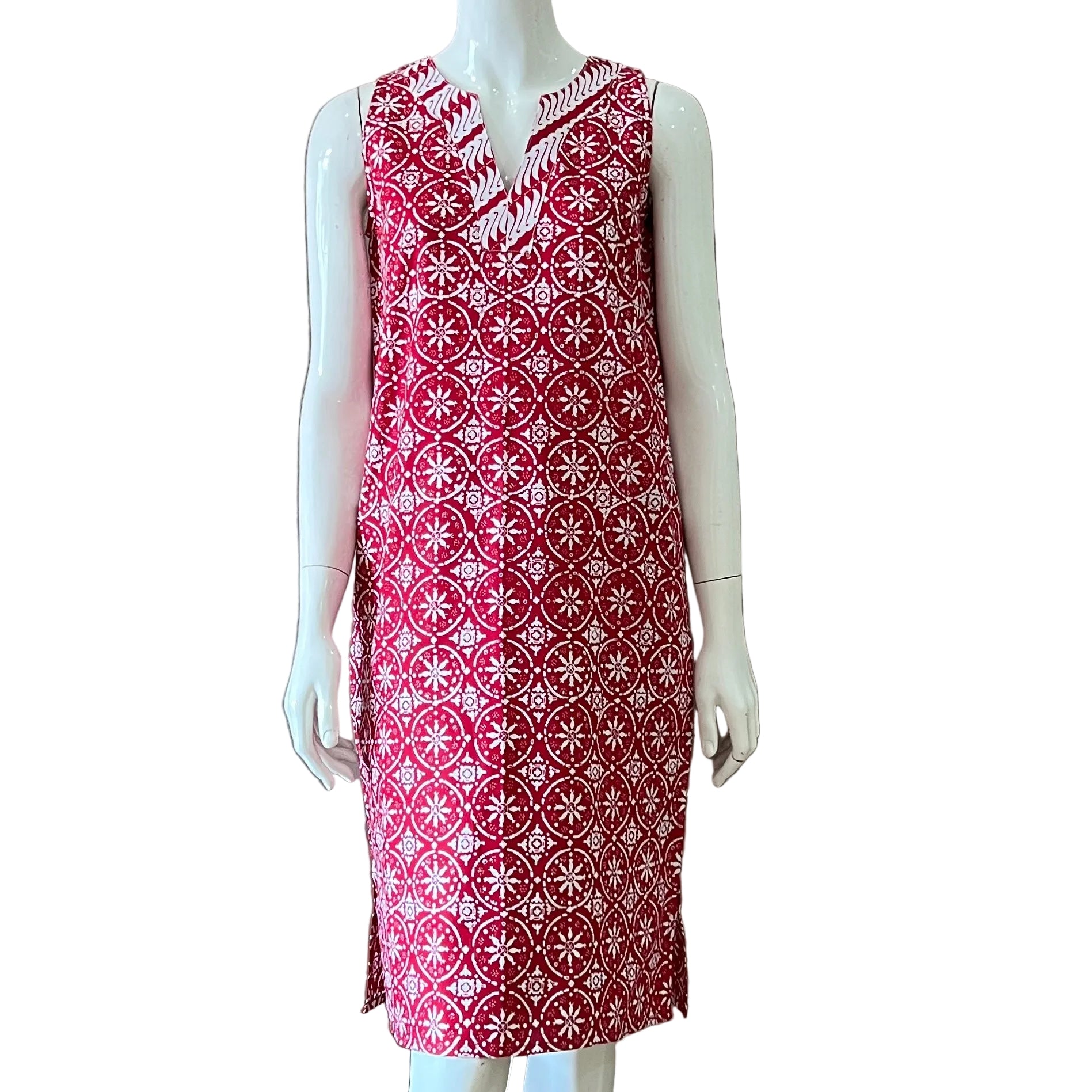 Classic Sleeveless Dress