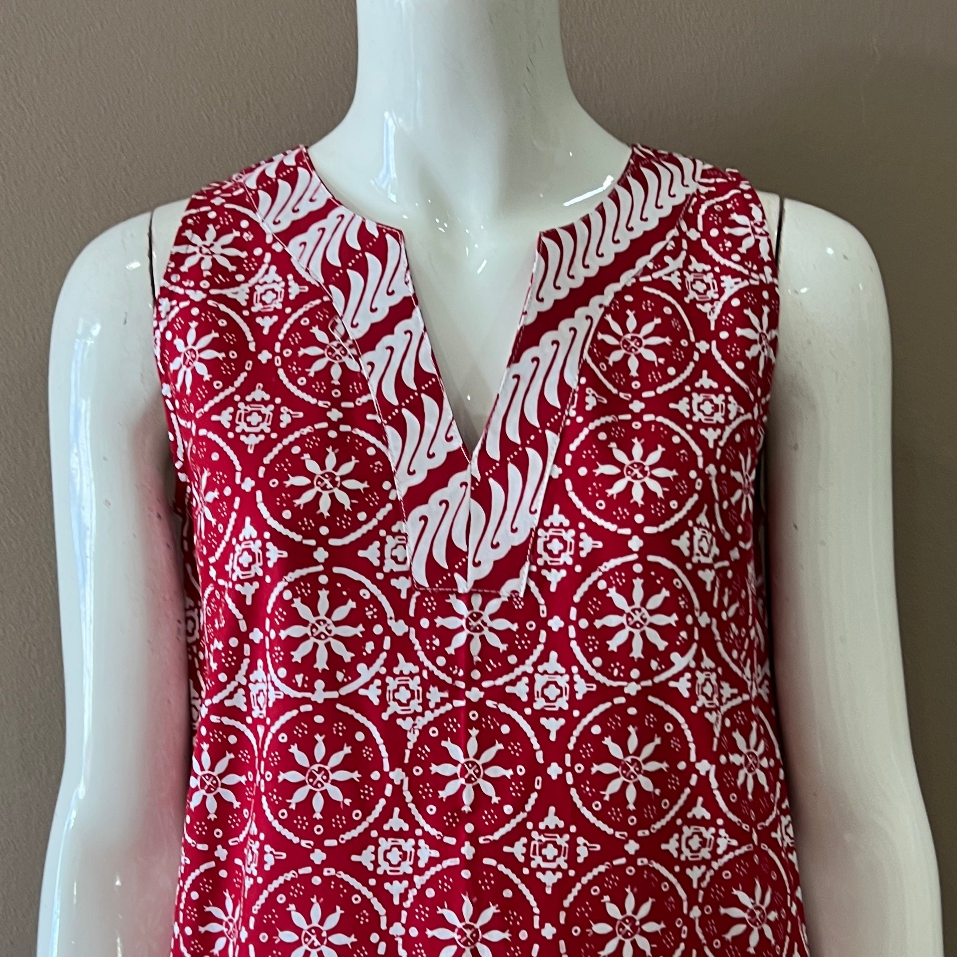 Classic Sleeveless Dress