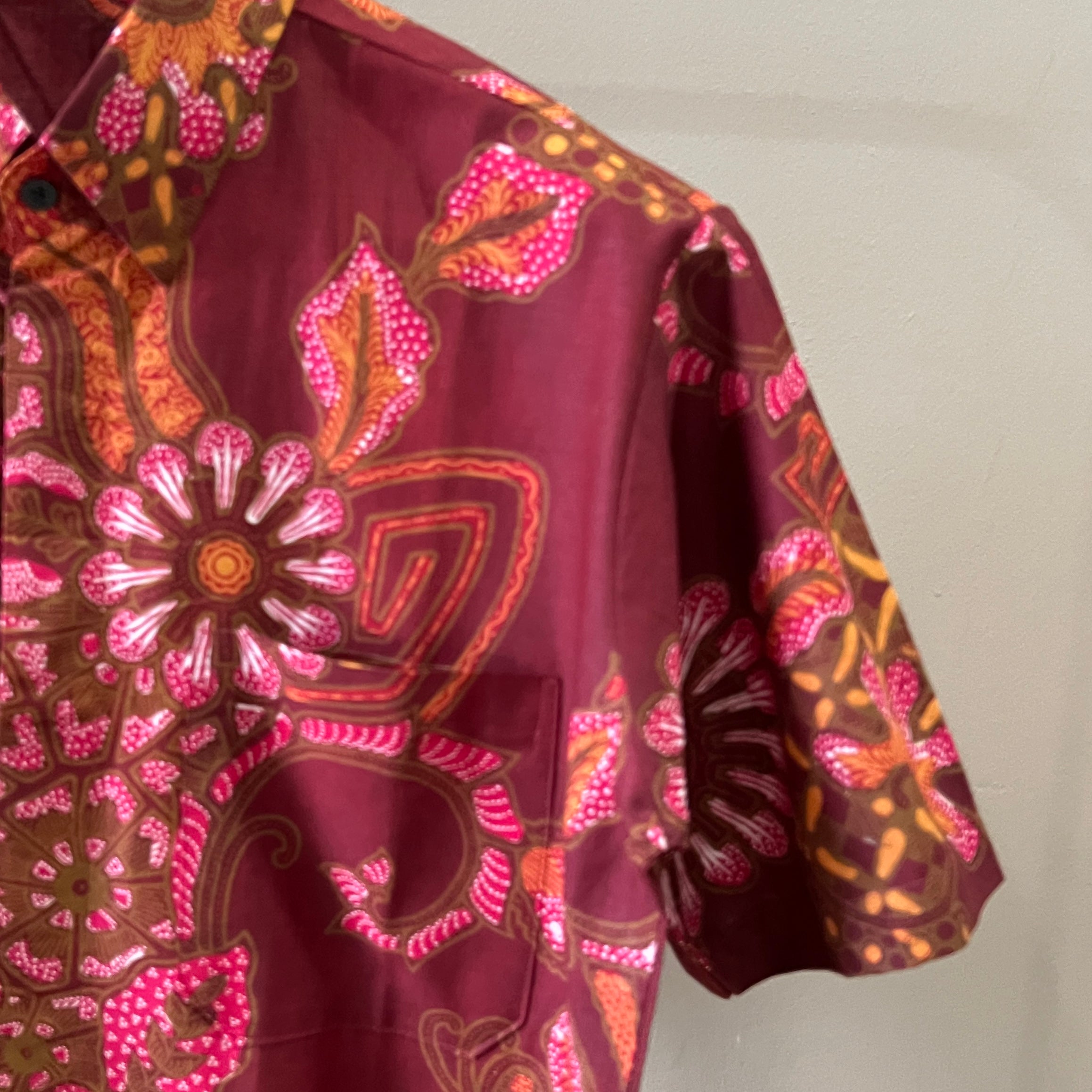 Regular Batik Men's Short Sleeve Shirt