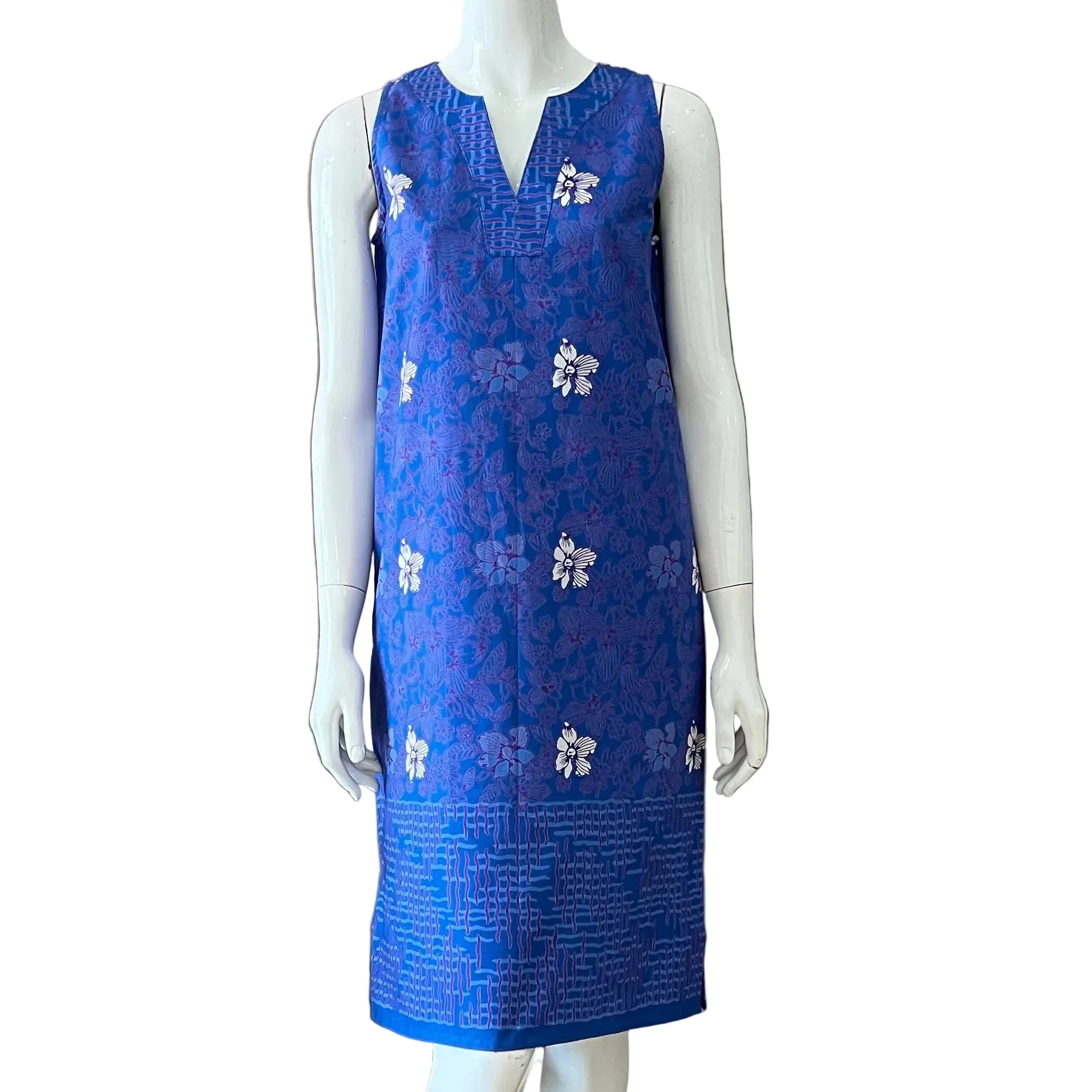 Classic Sleeveless Dress - XS