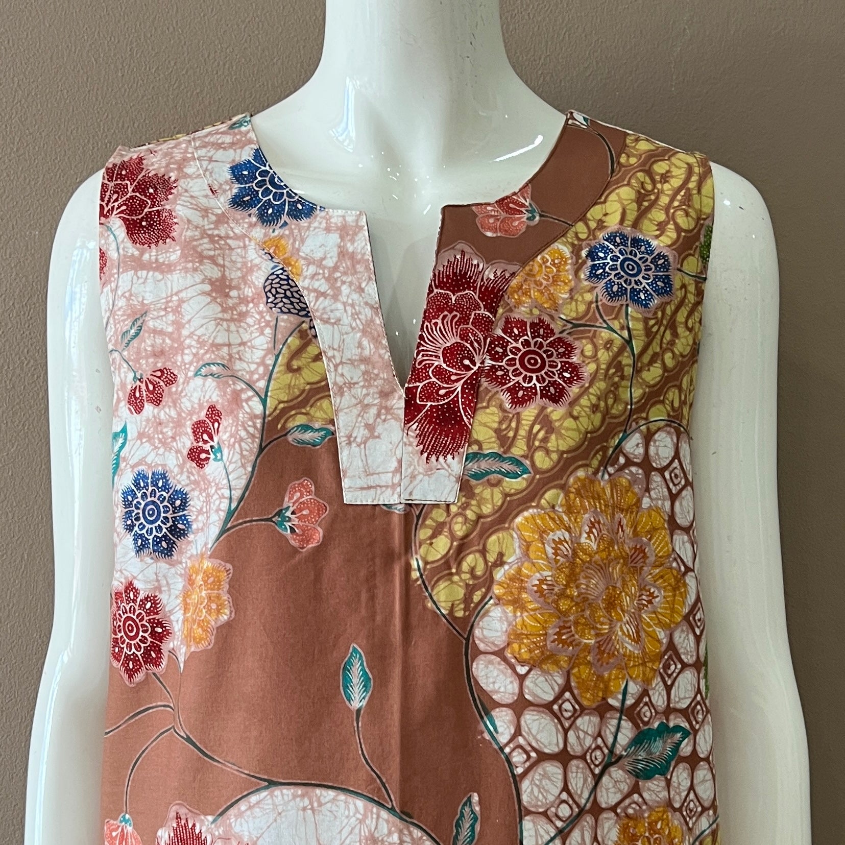 Classic Sleeveless Dress - XL