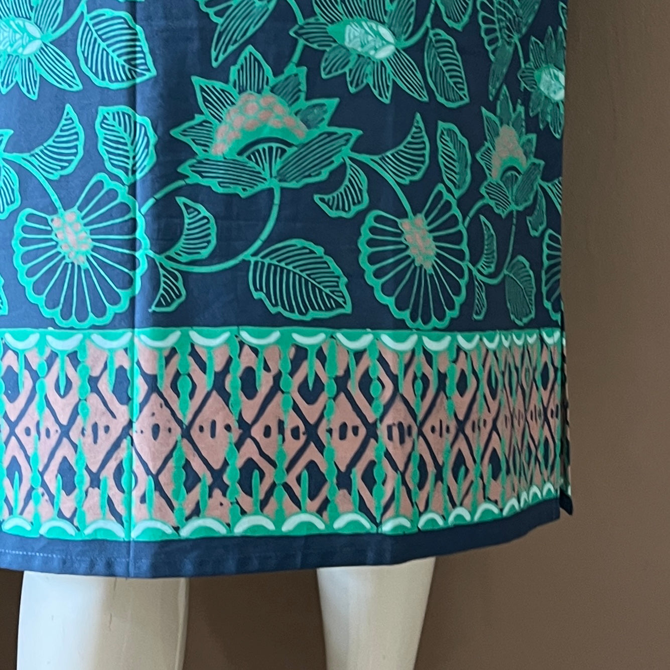 Classic Sleeveless Dress - XL