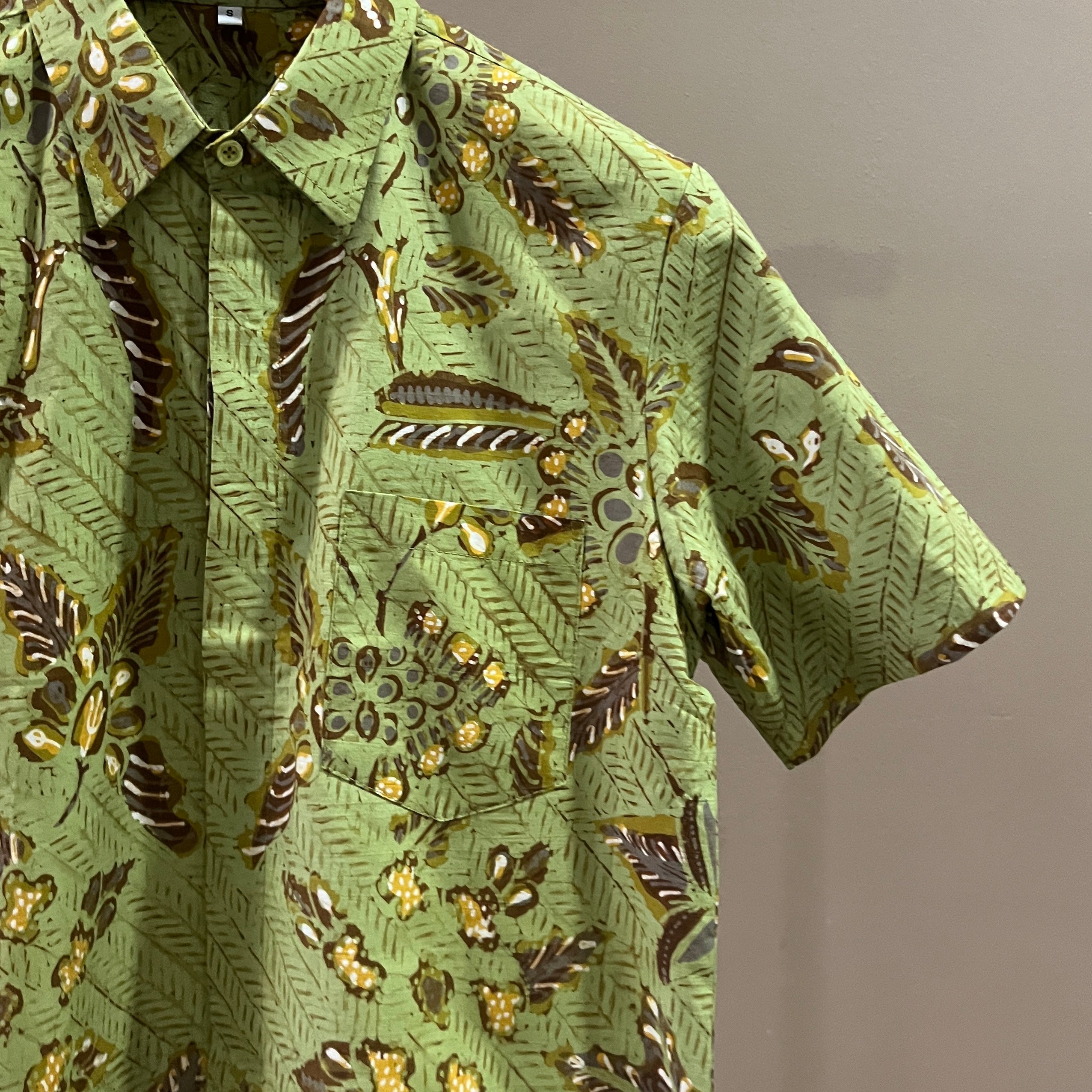 Premium Batik Tulis Select Men's Shirt - S