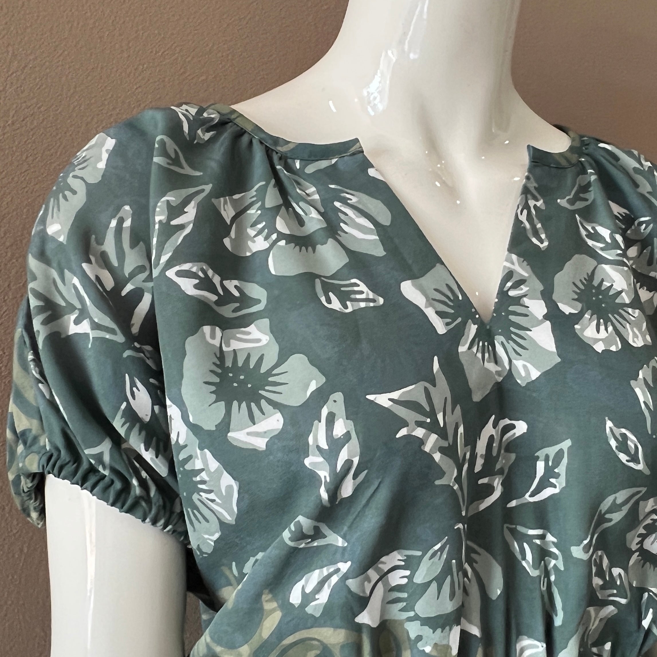 Gathered Waist Midi Dress - XL