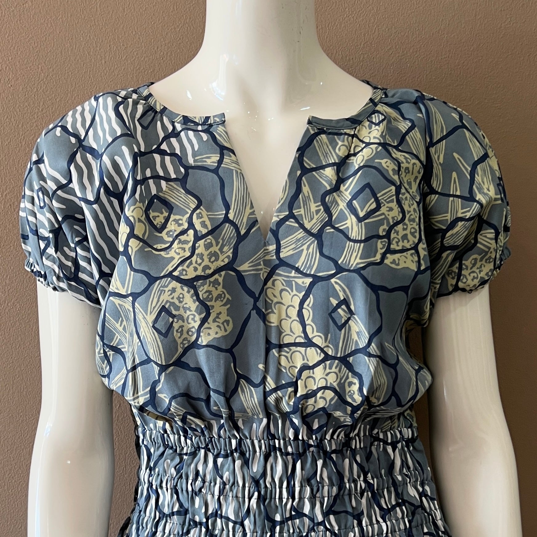 Gathered Waist Midi Dress - M