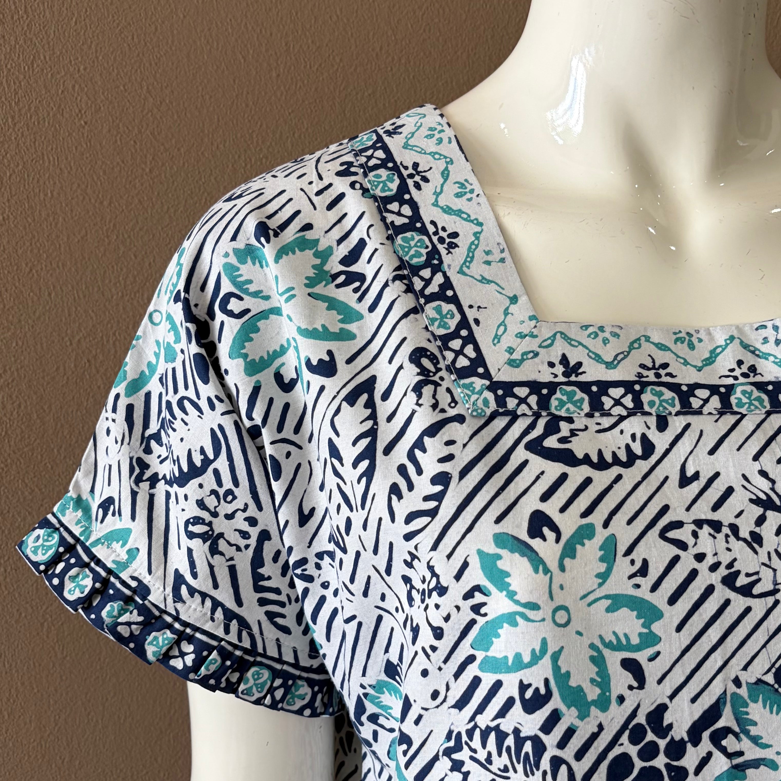 Square Neck Dress M