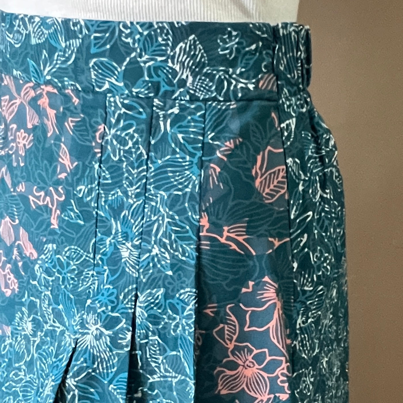 Side Pleated Skirt - XL