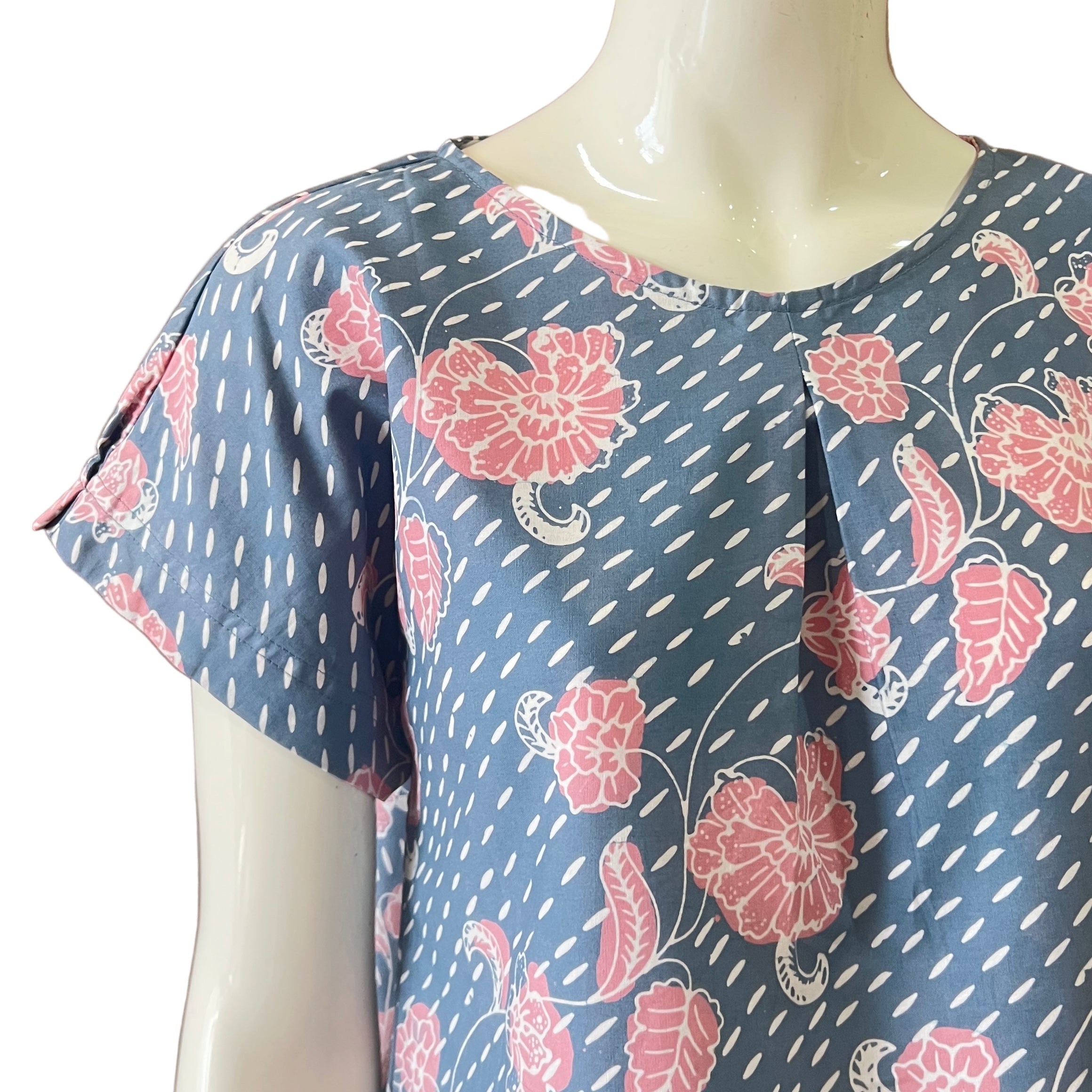 V Neck Tuck Top - S