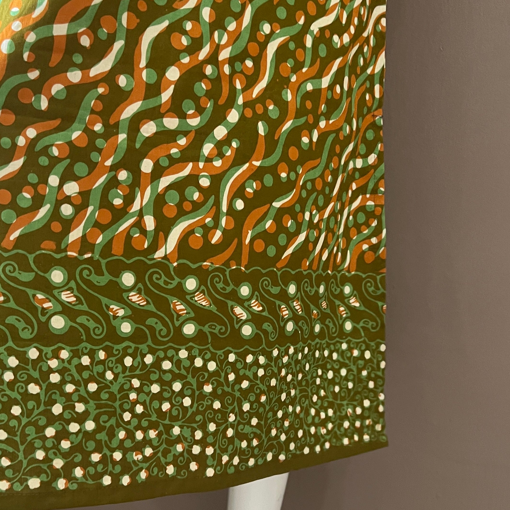 V Neck Classic Maxi Dress - L