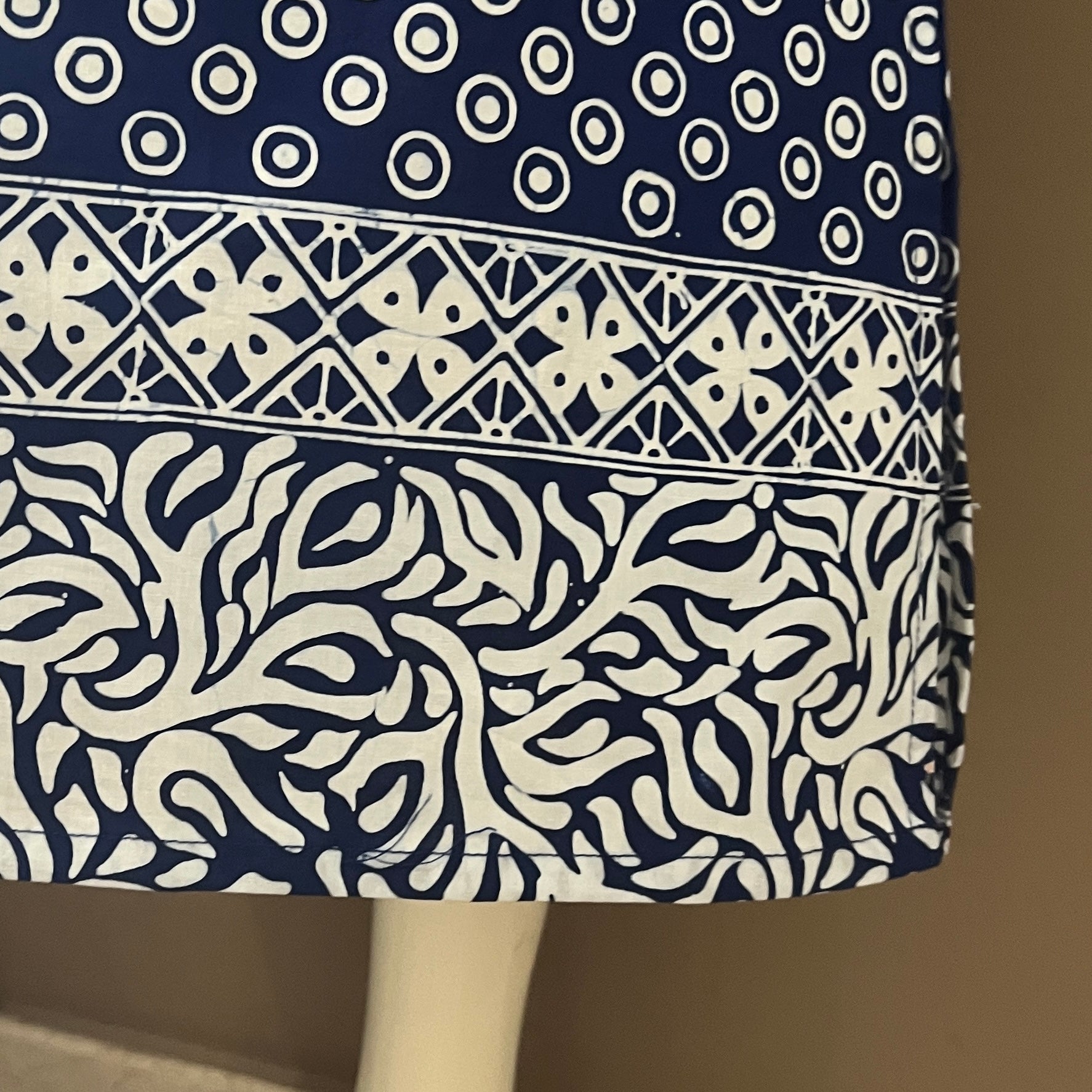 V Neck Classic Maxi Dress - M