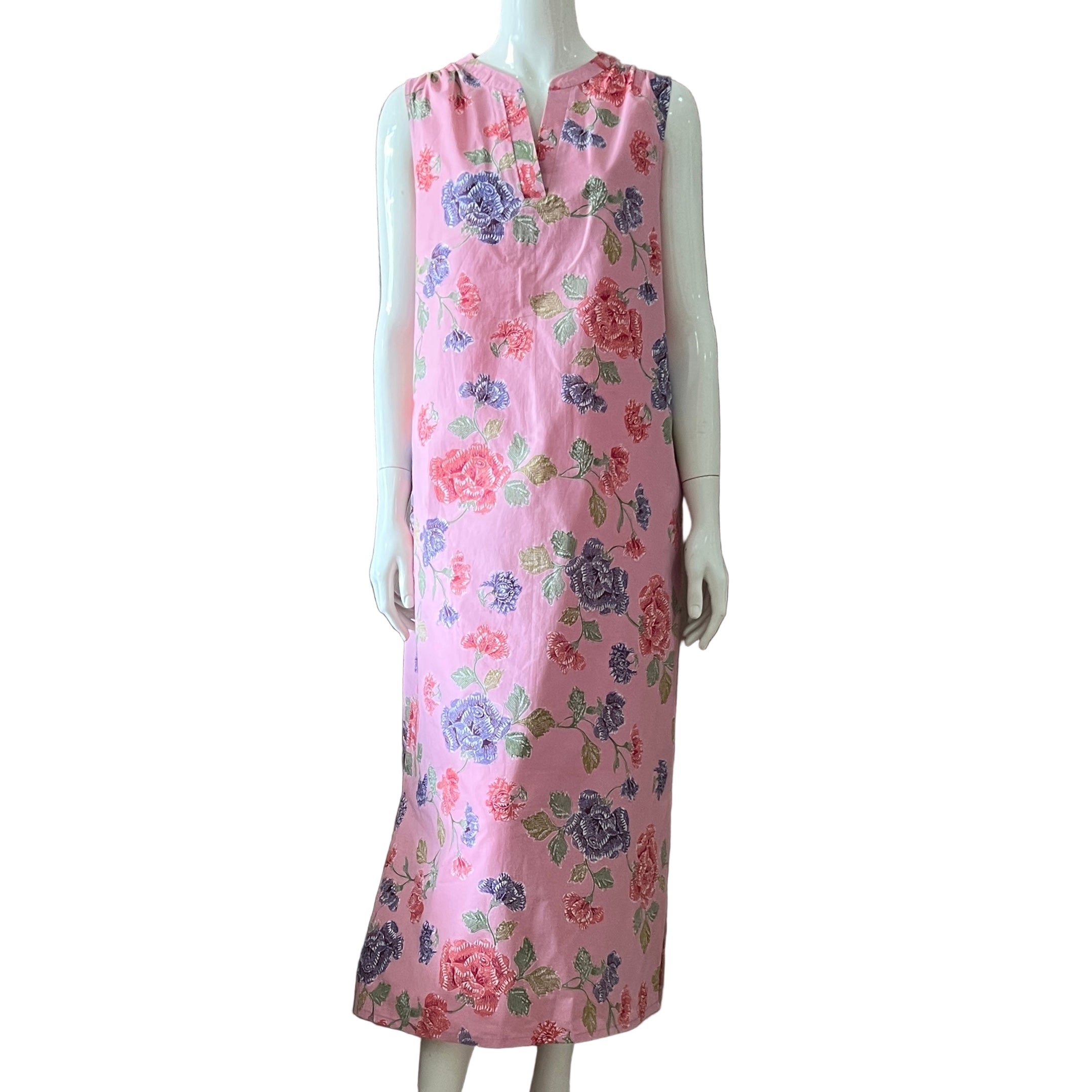 V Neck Classic Maxi Dress - M