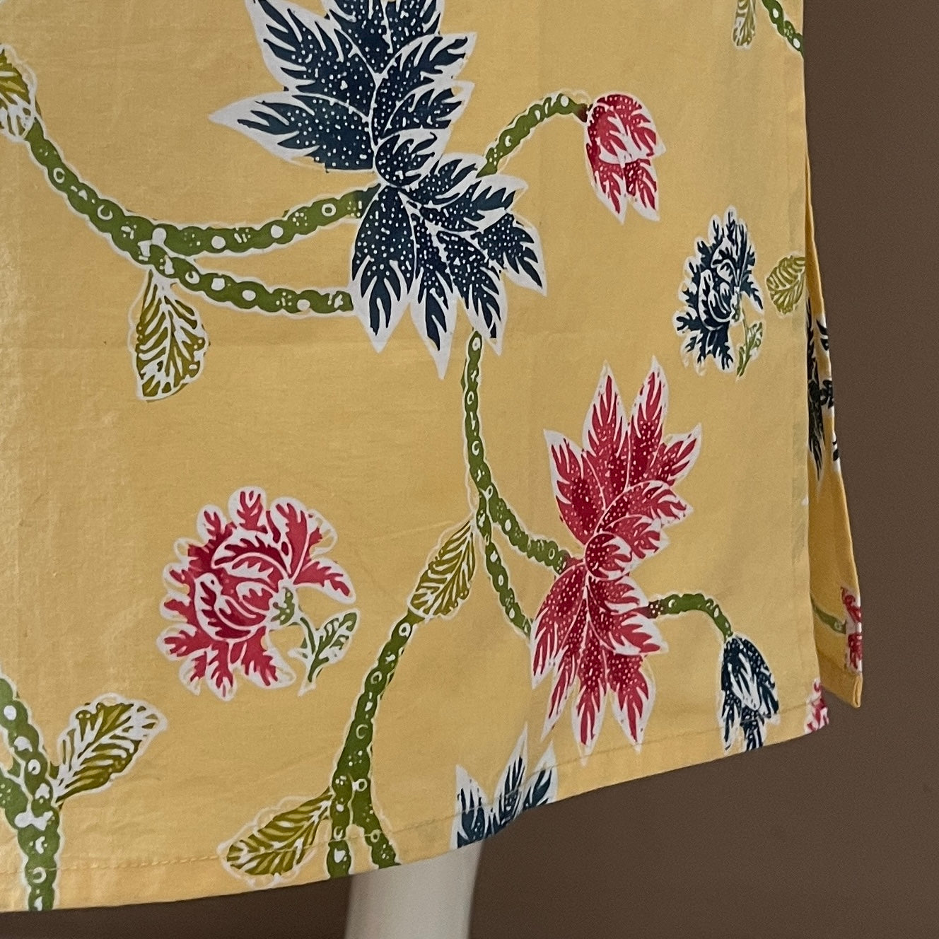 V Neck Classic Maxi Dress - S