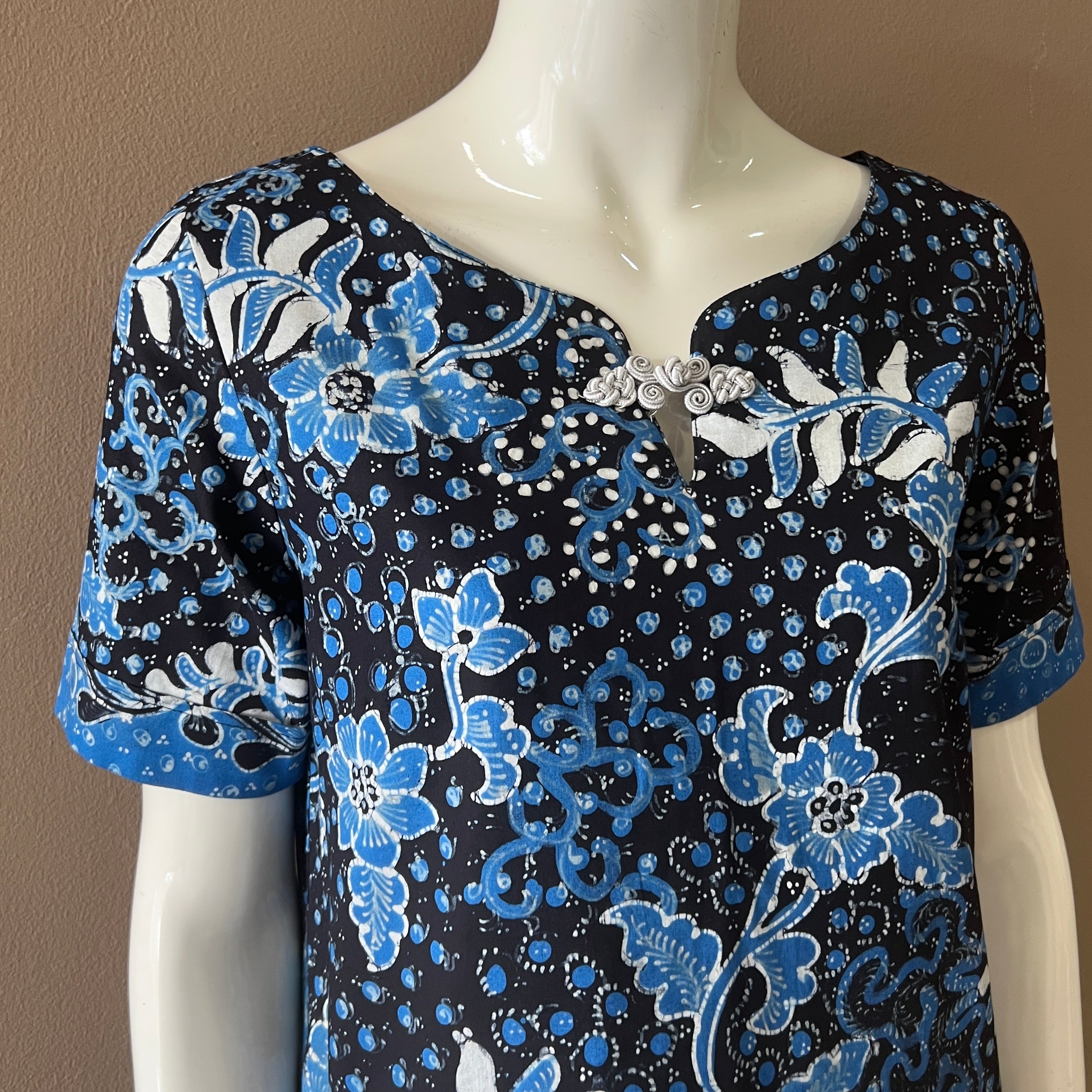 Batik Tulis Classic Pankou Dress - XS