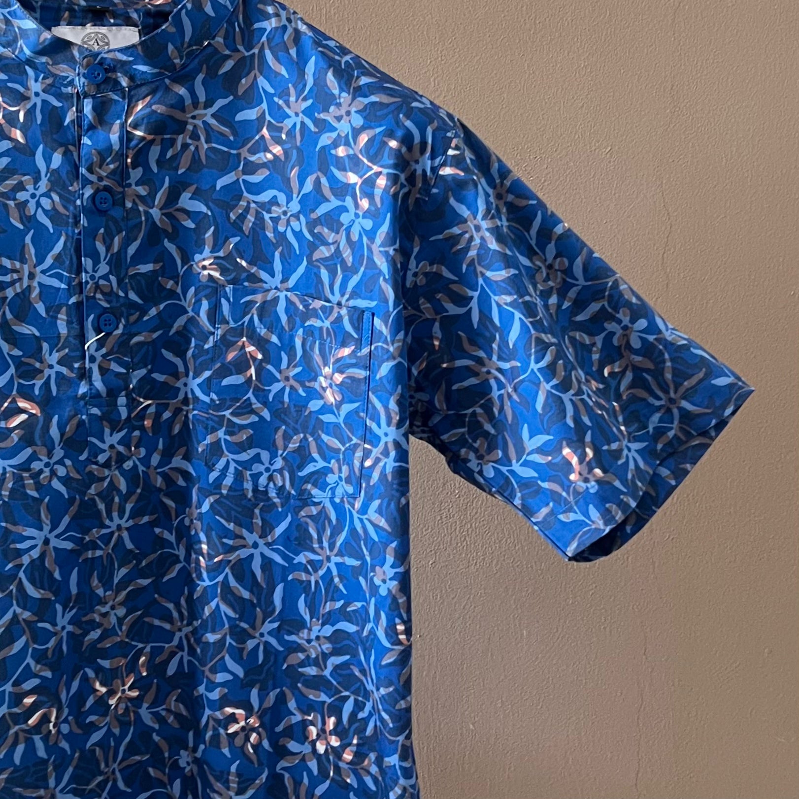 Batik Men's Mandarin Collar Shirt