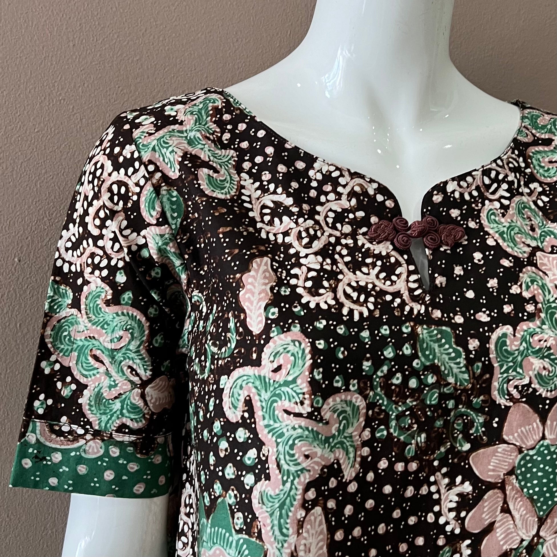 Batik Tulis Classic Pankou Dress - S