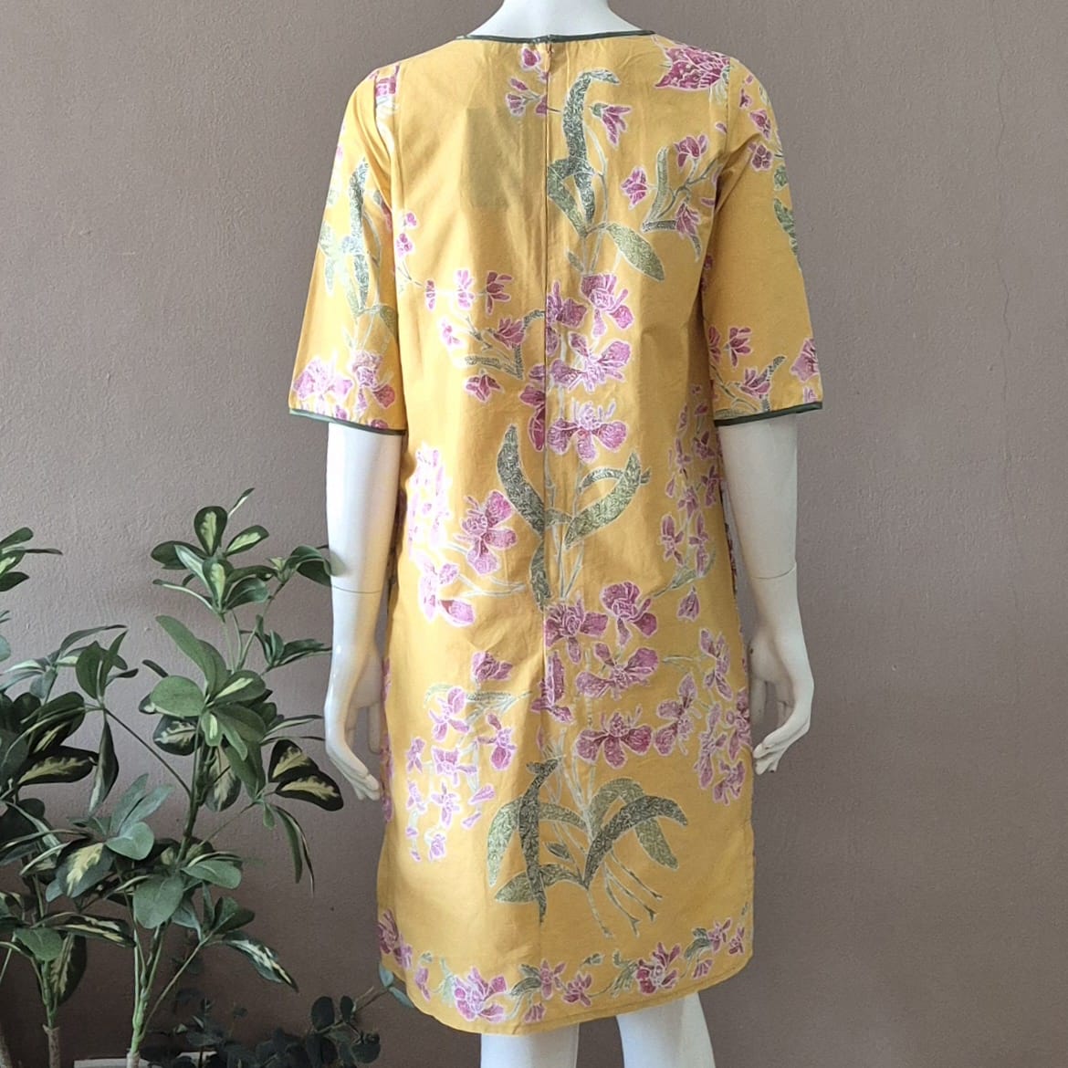 ? Classic Pankou 3/4 Sleeve Dress - XS