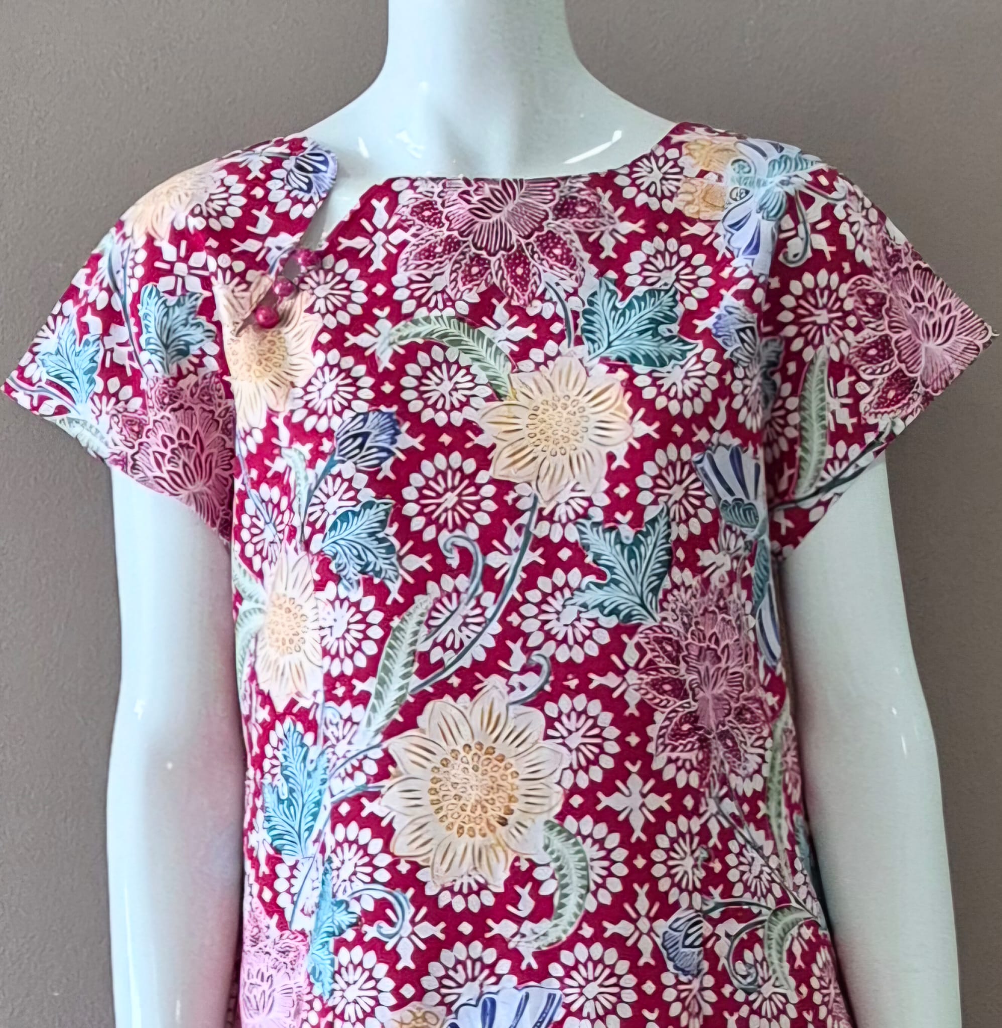 3 Button Slim Fit Dress - L