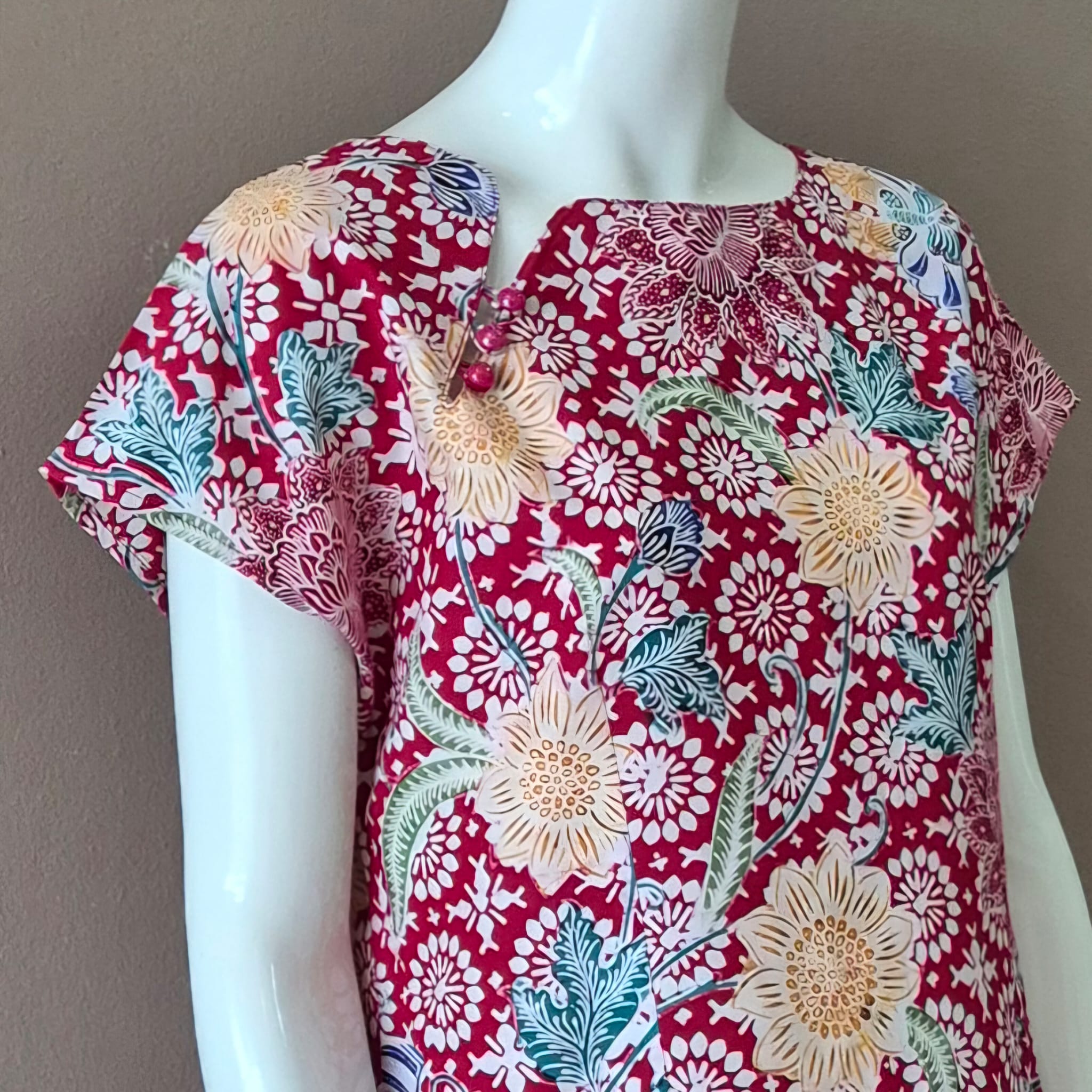 3 Button Slim Fit Dress - L