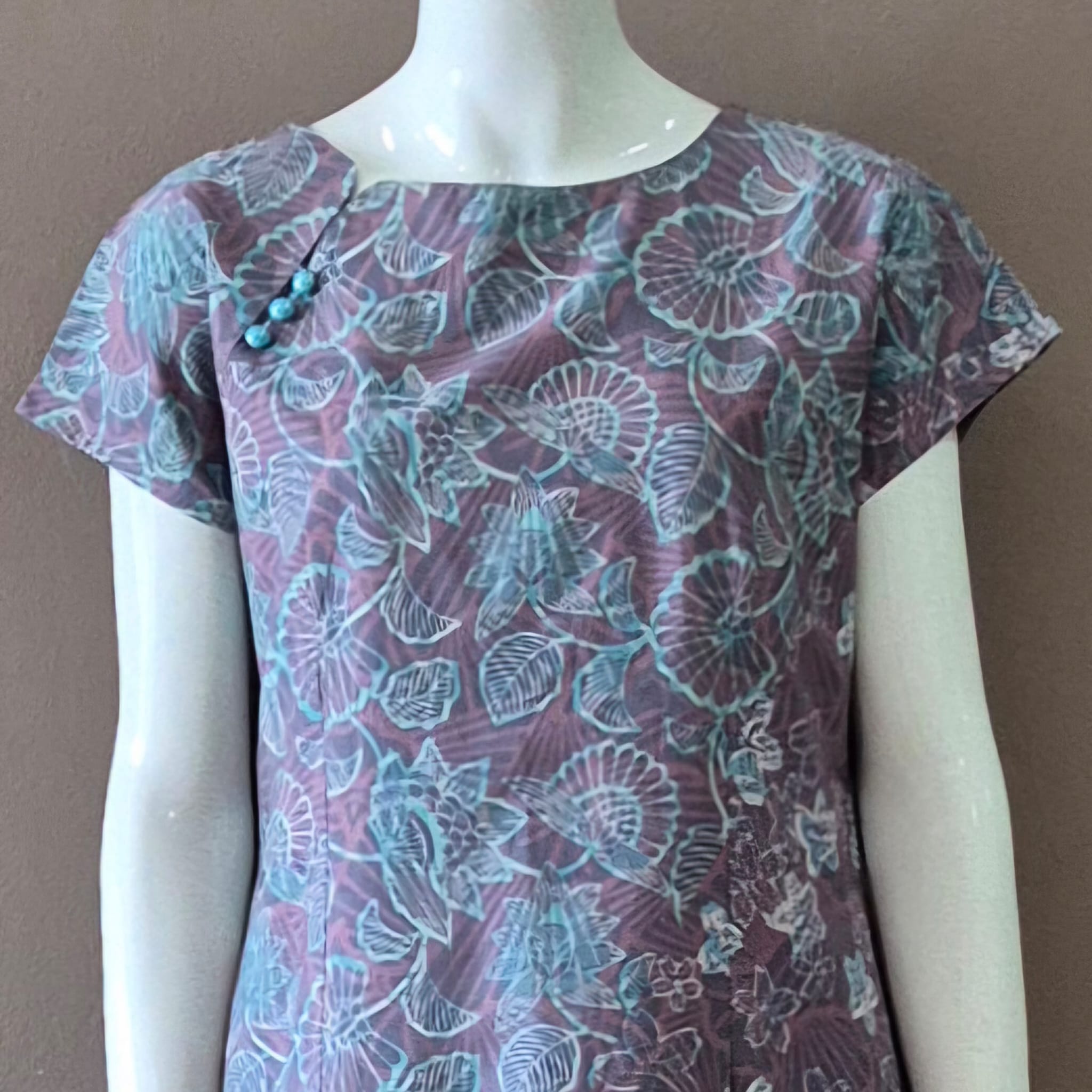 3 Button Slim Fit Dress - L