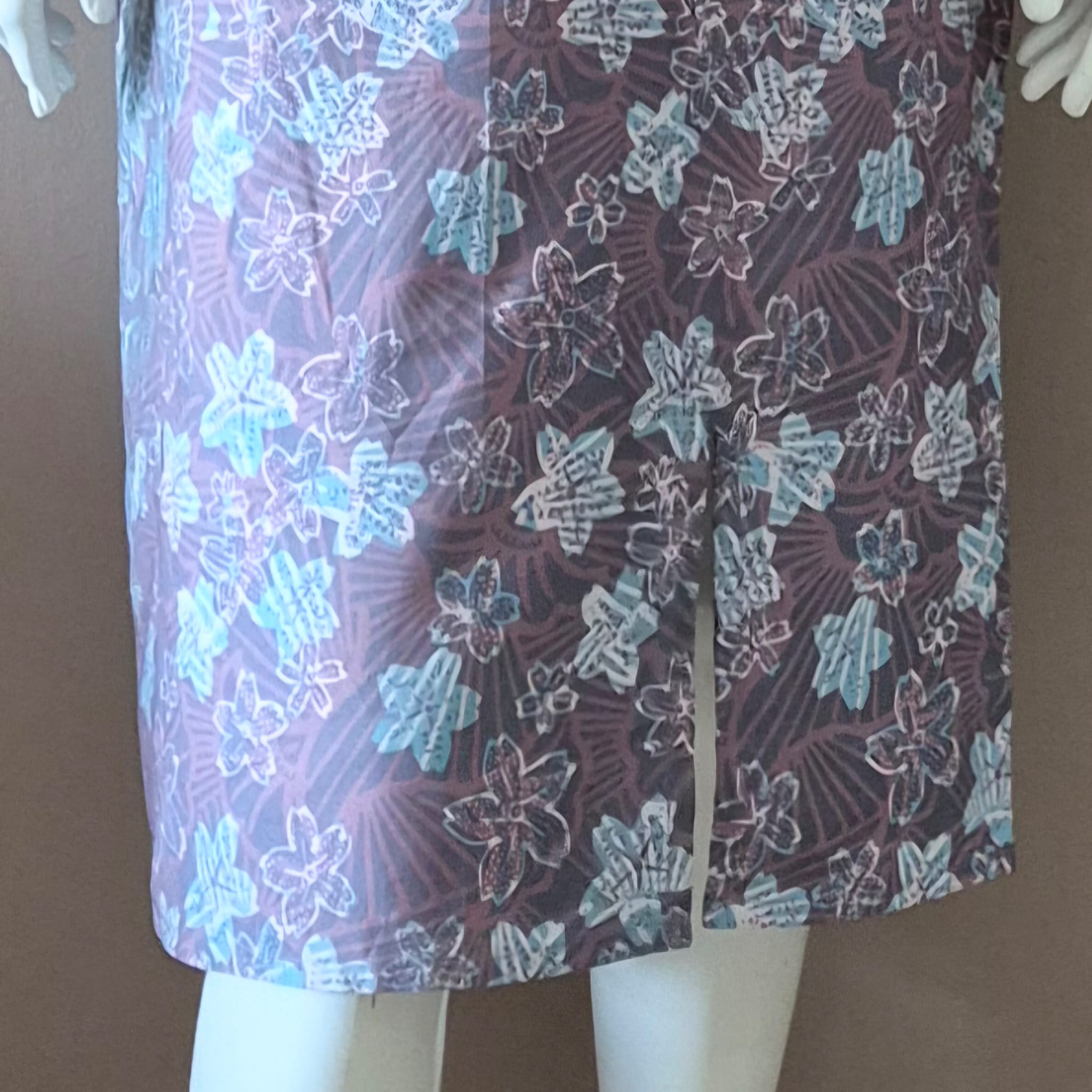 3 Button Slim Fit Dress - L