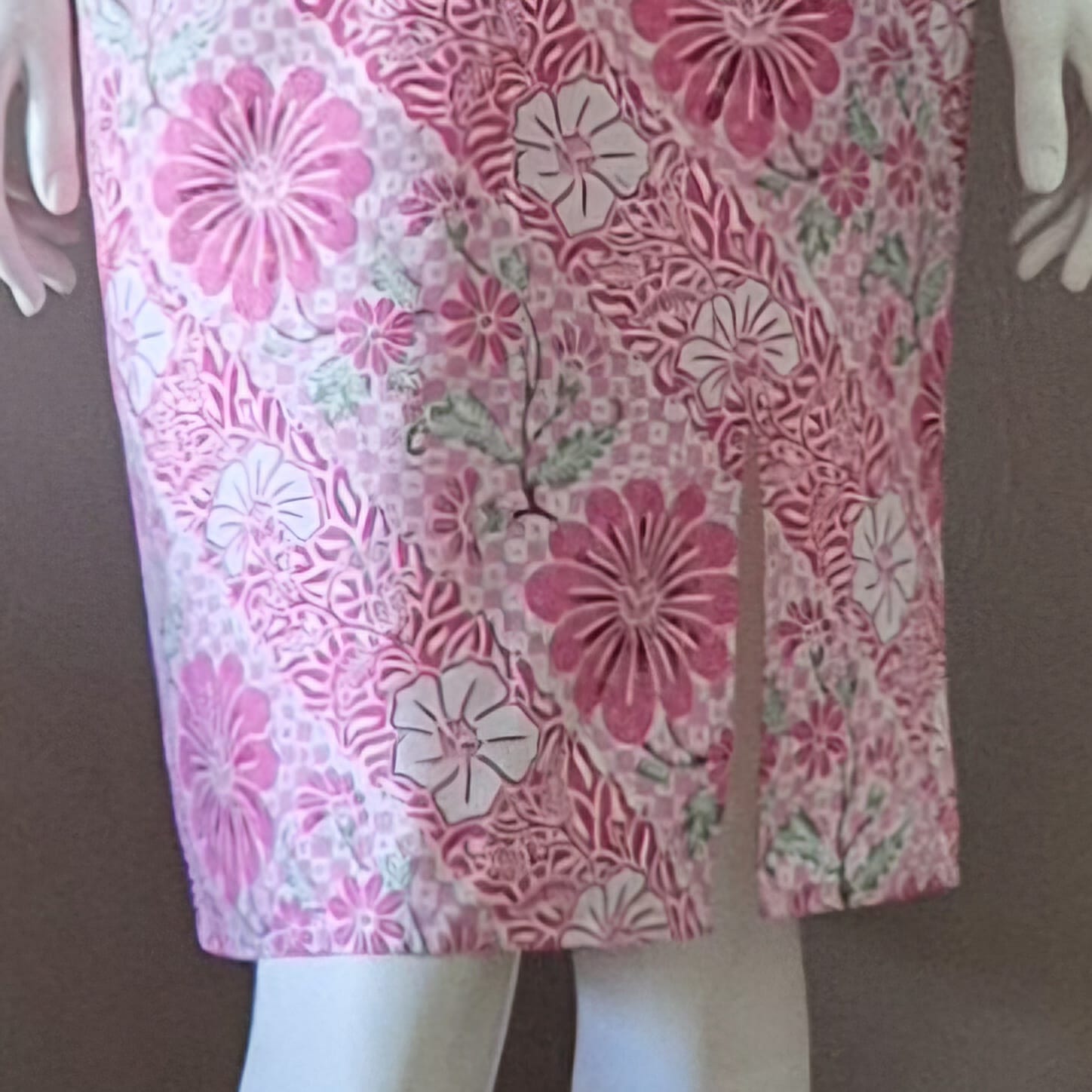 3 Button Round Neck Slim Fit Dress - S