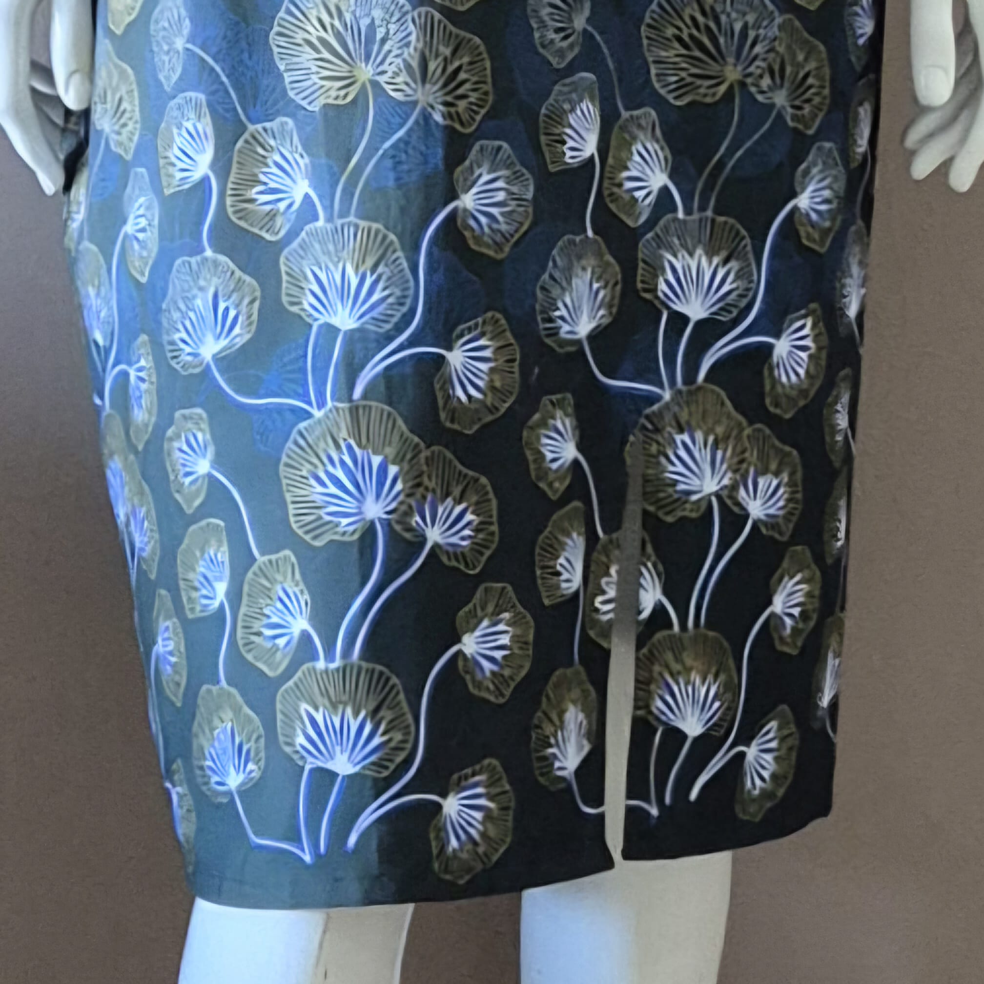 3 Button Round Neck Slim Fit Dress - L