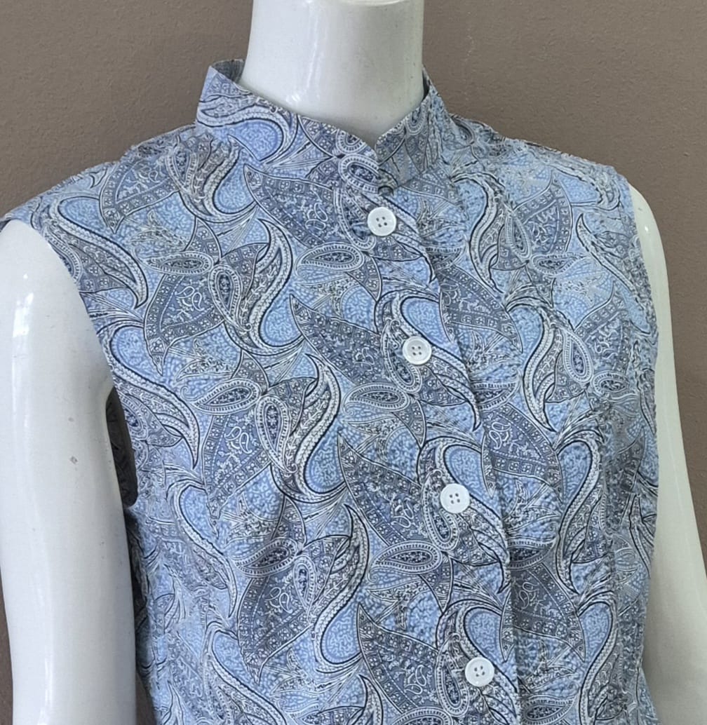 JP Mandarin Collar Sleeveless Top