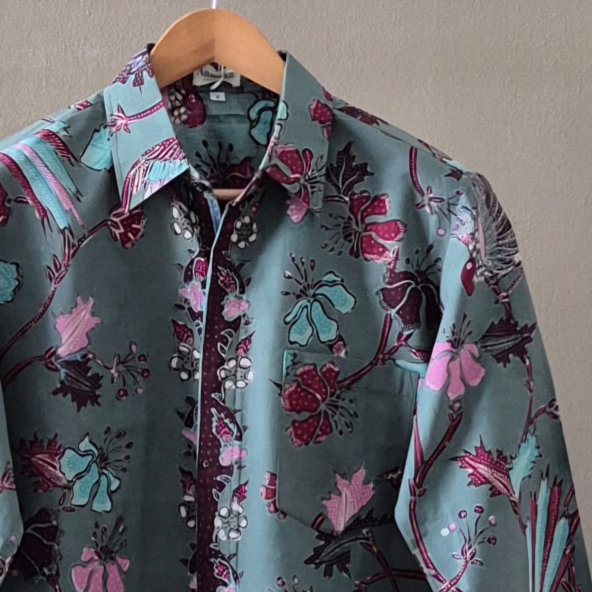 Batik Tulis Men's Supreme Long Sleeve Shirt - S