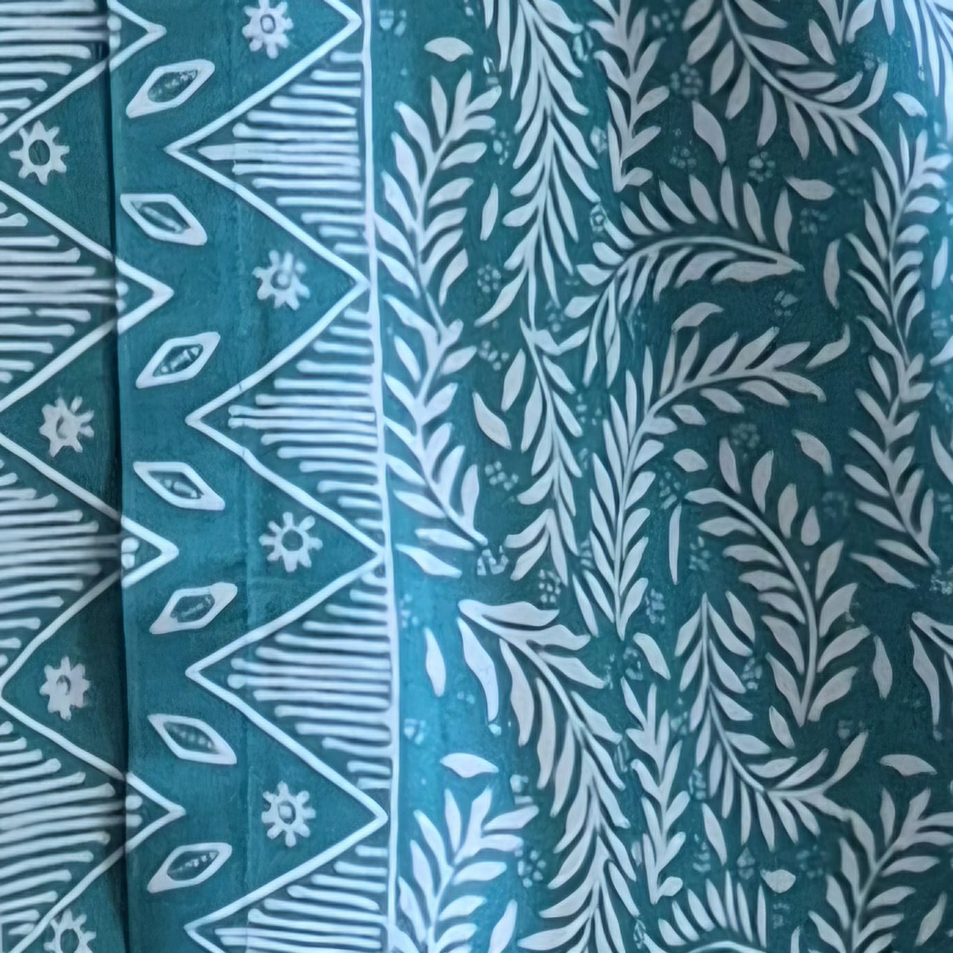 Men's Batik Linen Long Sleeve Shirt - M