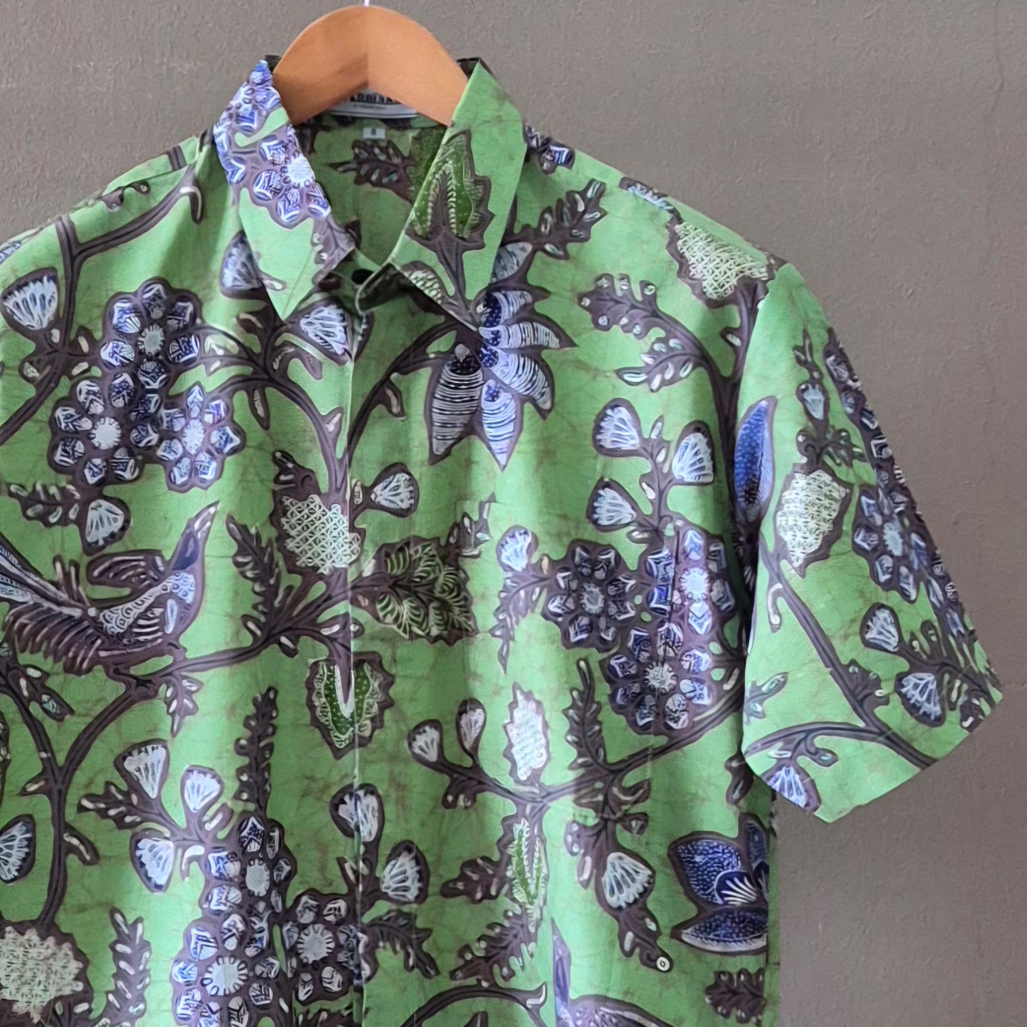 Regular Batik Men's Short Sleeve Shirt