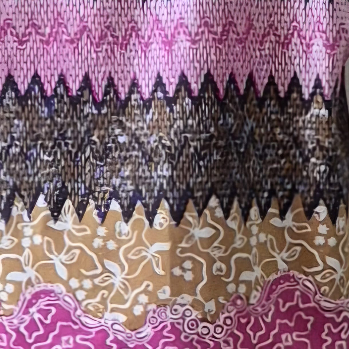 V Neck Tuck Top - XS