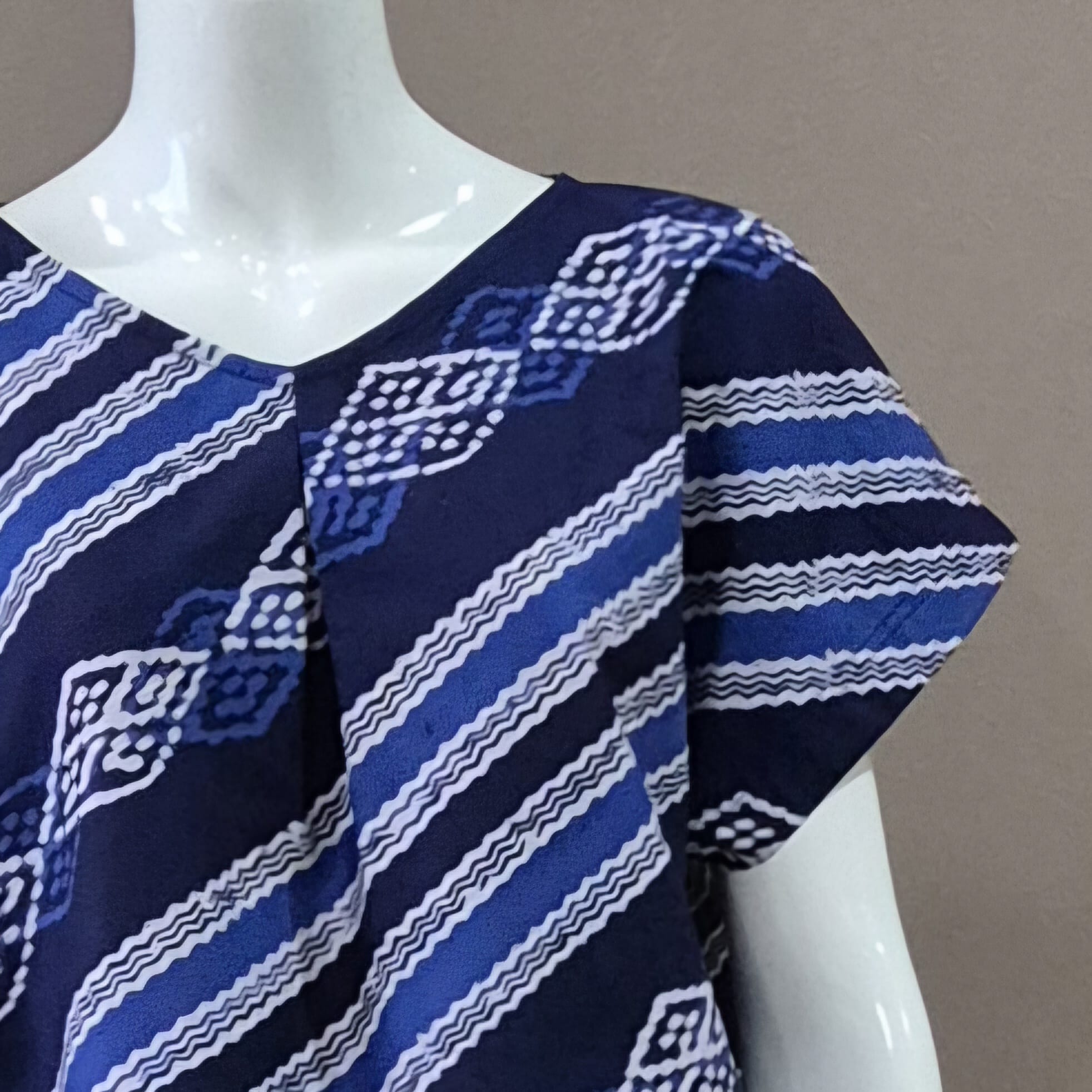 V Neck Tuck Top - XL