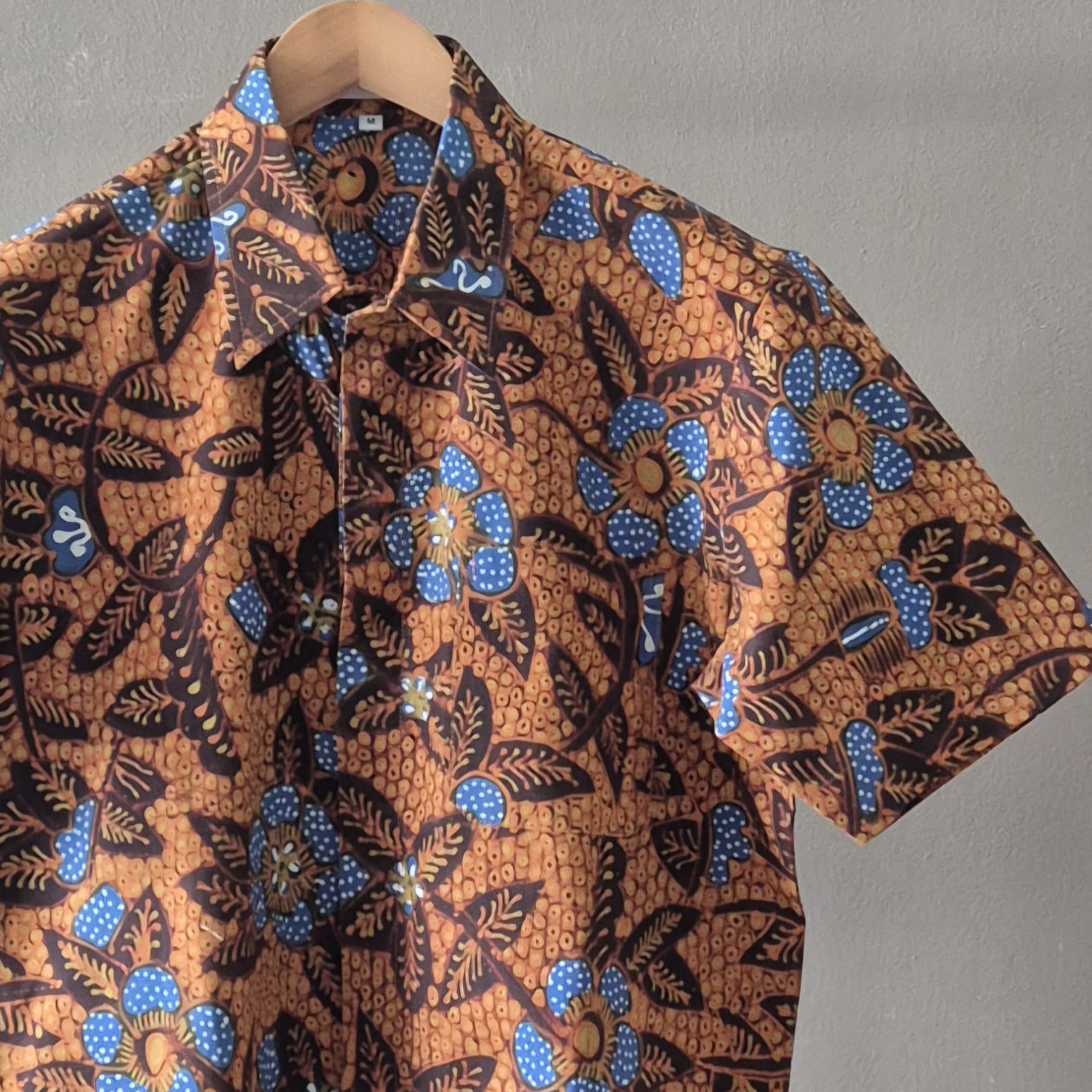 Premium Batik Tulis Select Men's Shirt - M