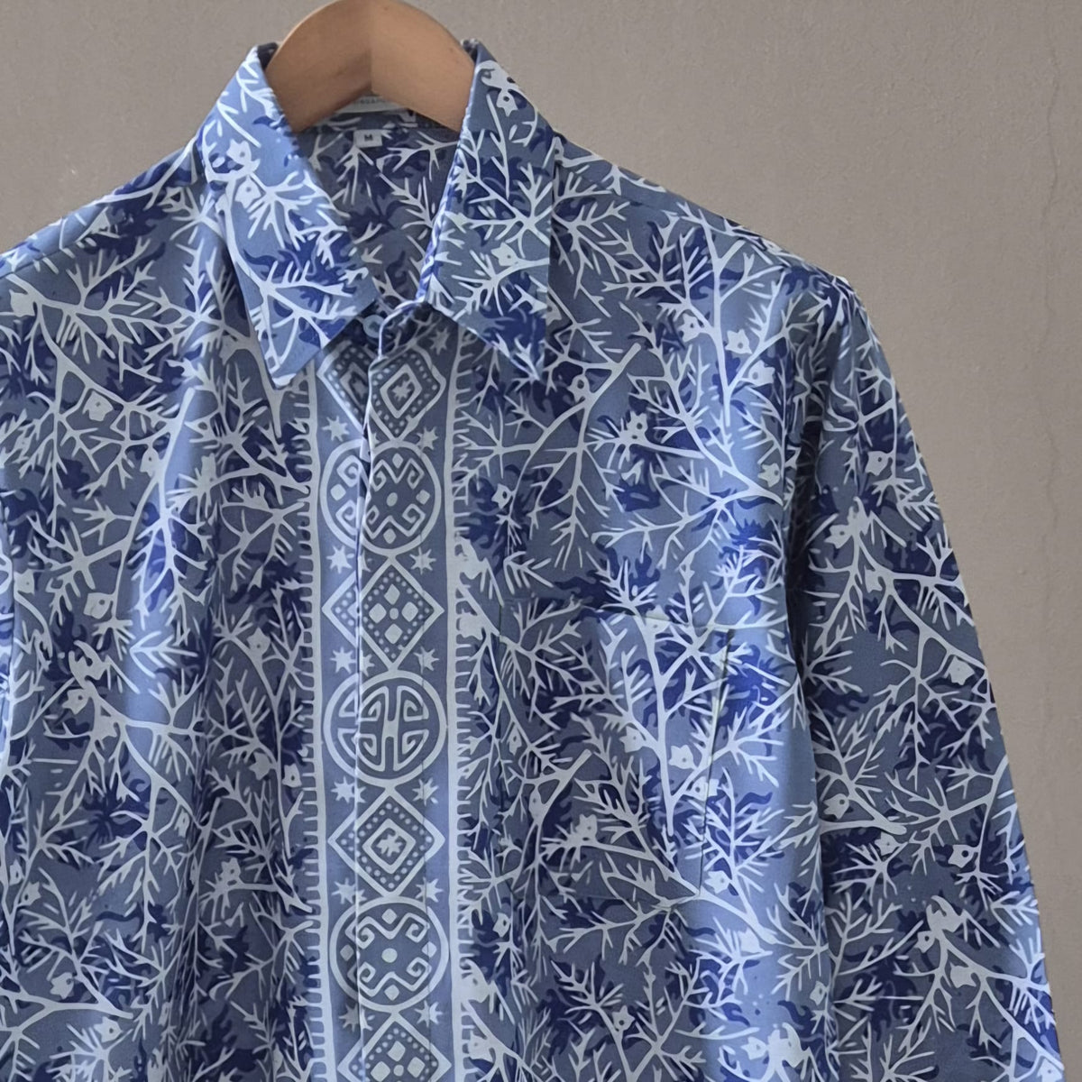 Men's Batik Linen Long Sleeve Shirt - M
